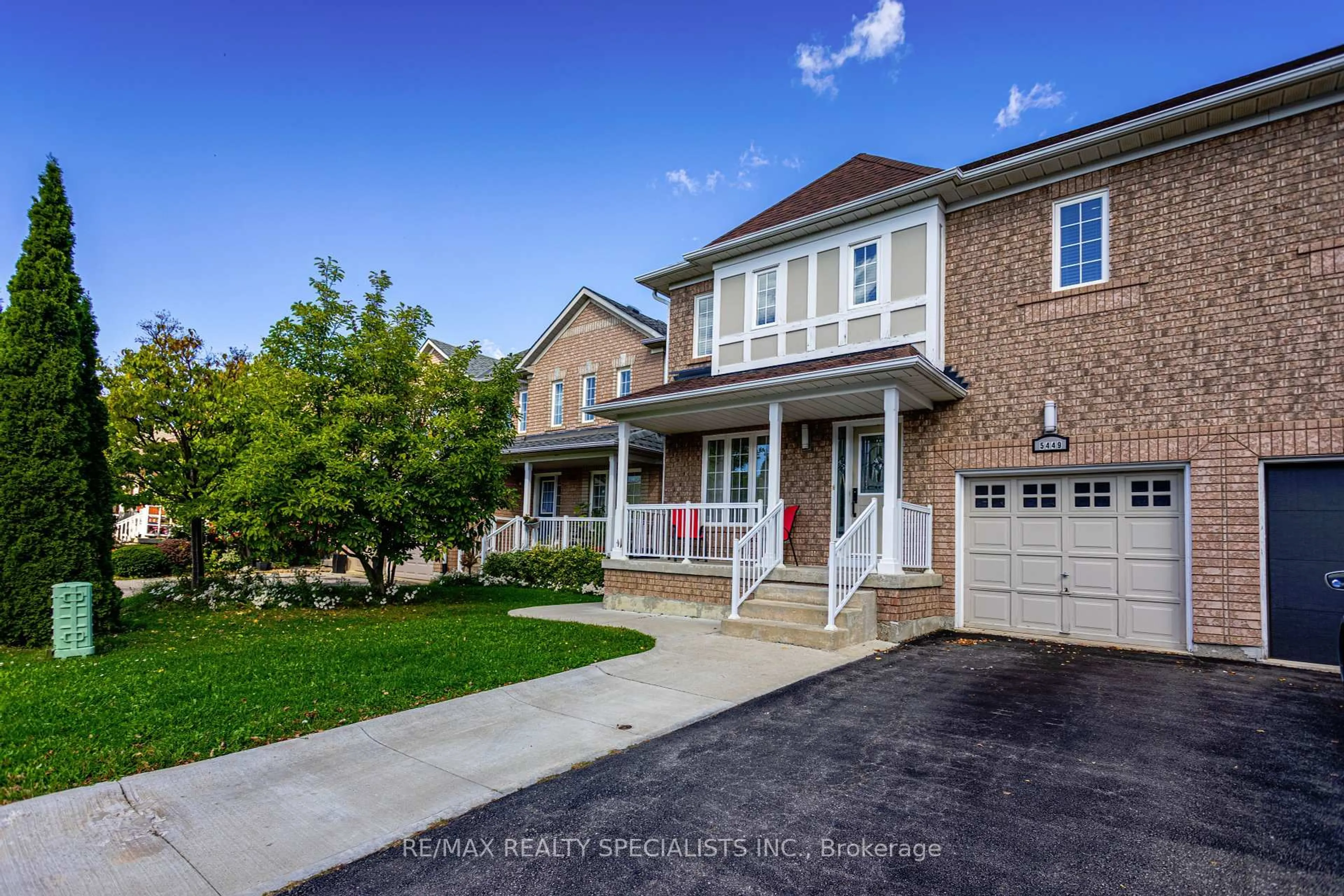 Home with brick exterior material, street for 5449 Rochelle Way, Mississauga Ontario L5M 6N4