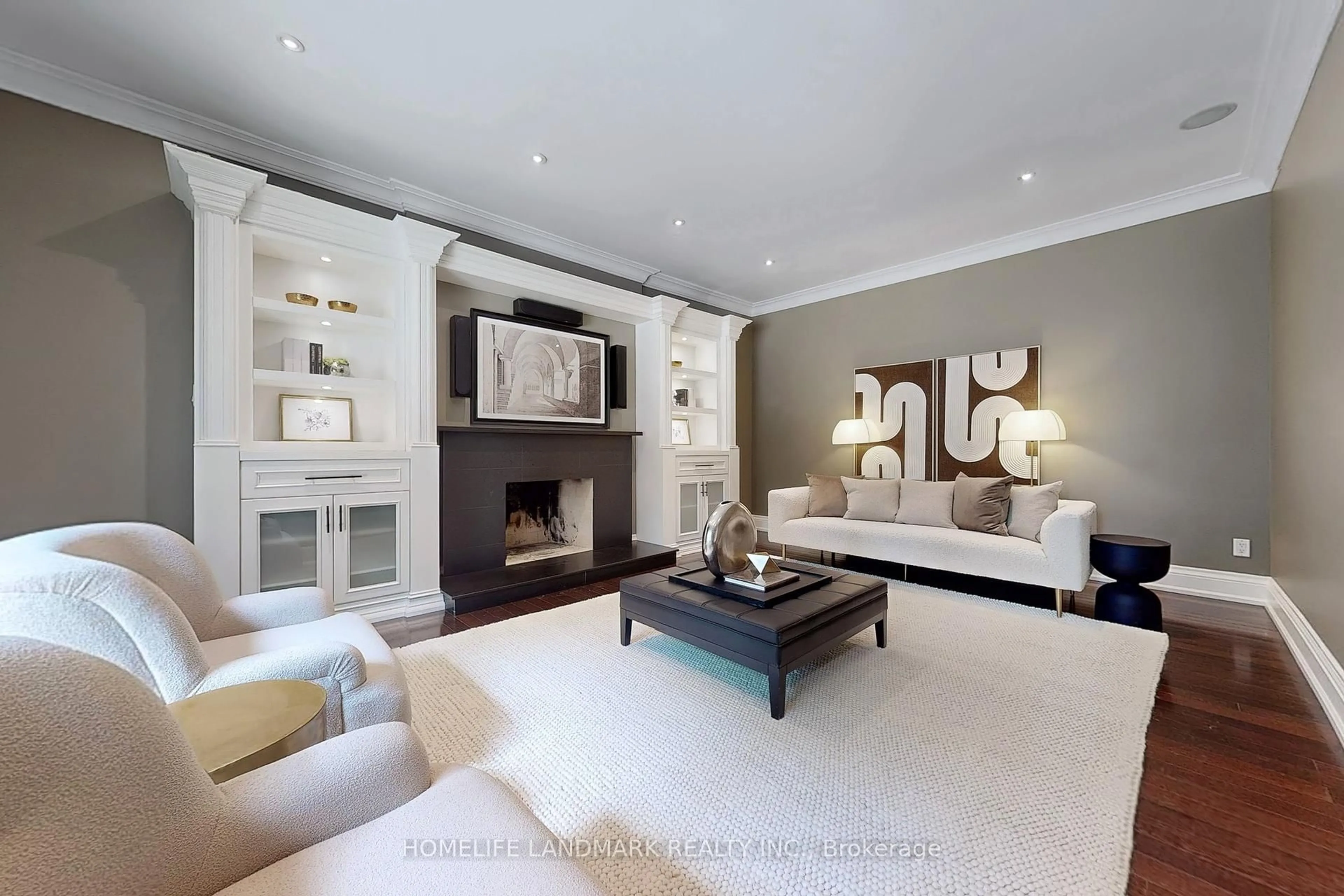 Living room with furniture, unknown for 1558 Spring Rd, Mississauga Ontario L5J 1N3
