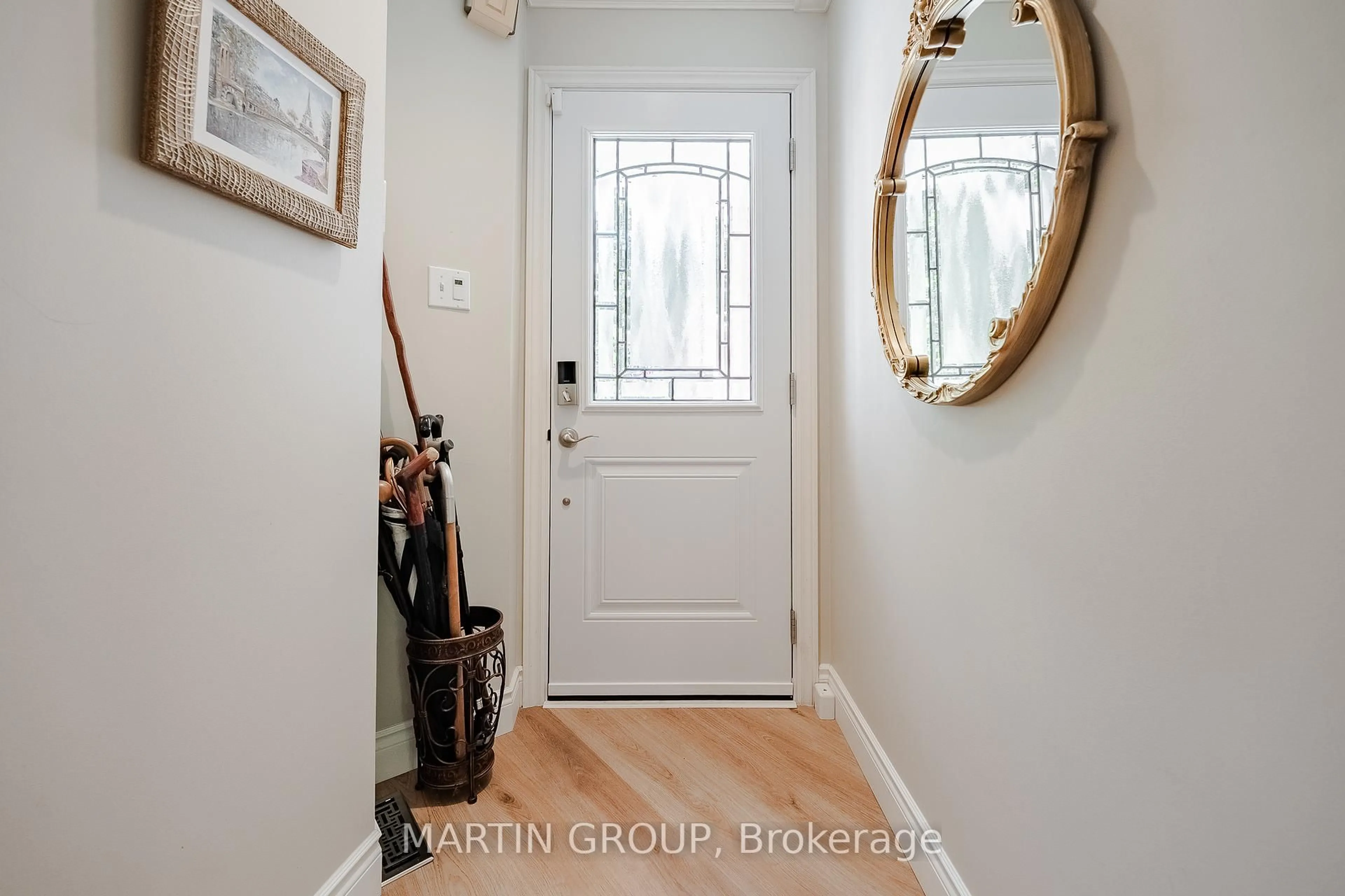 Indoor entryway for 2065 Sixth Line #9, Oakville Ontario L6H 5R8