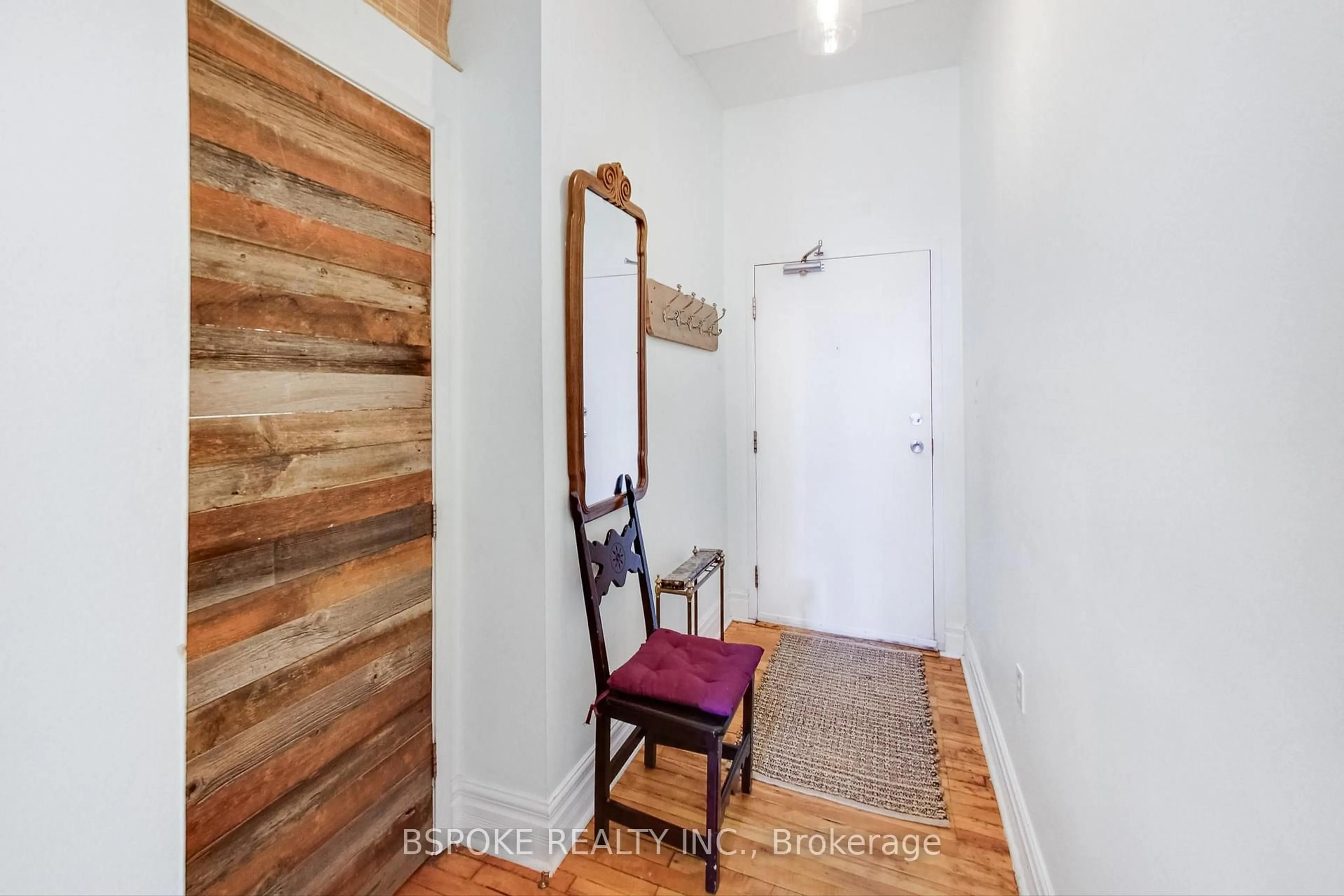 Indoor entryway for 121 Prescott Ave #18, Toronto Ontario M6N 3G8