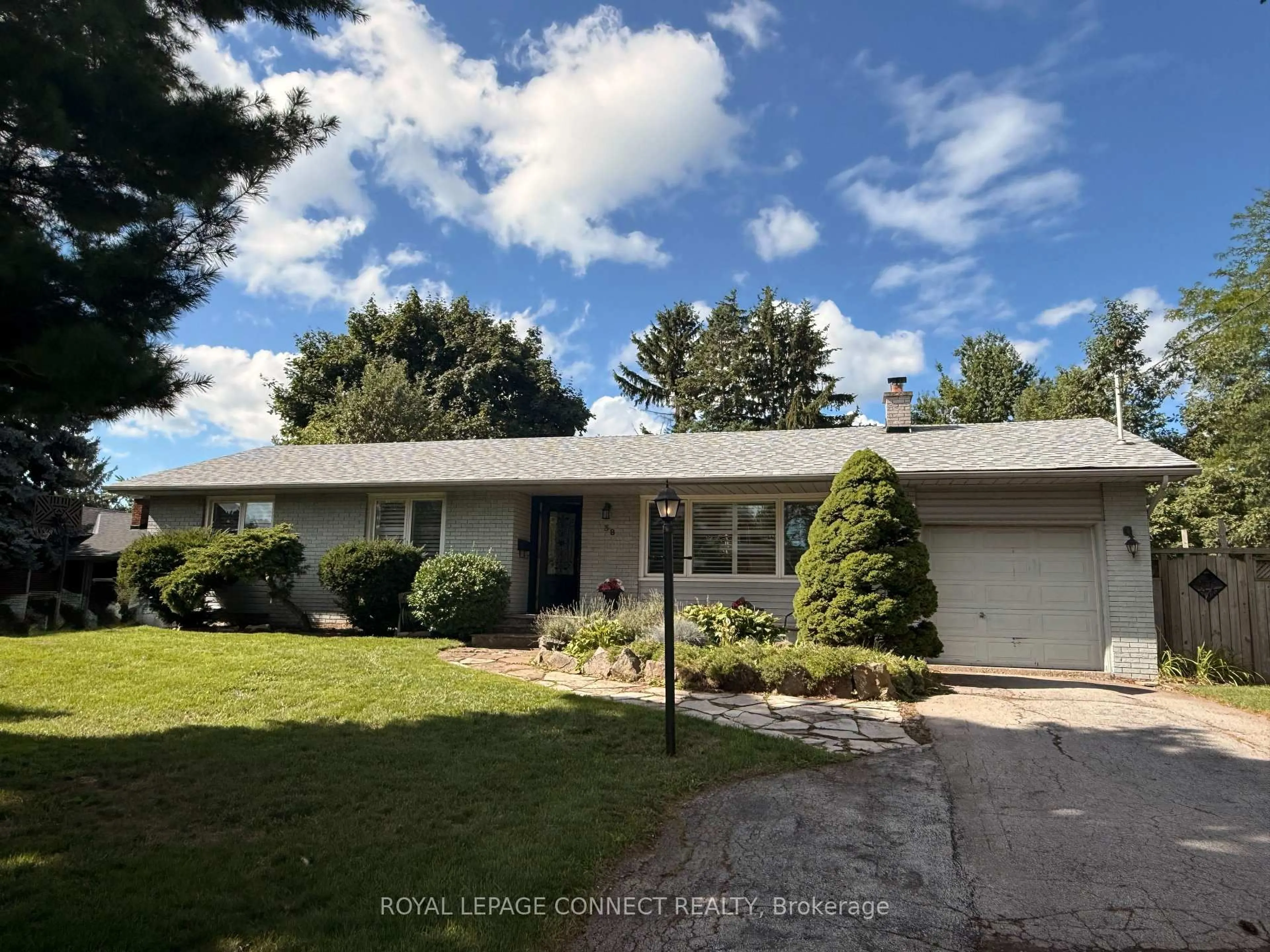 Home with vinyl exterior material, street for 338 Sawyer Rd, Oakville Ontario L6L 3N7