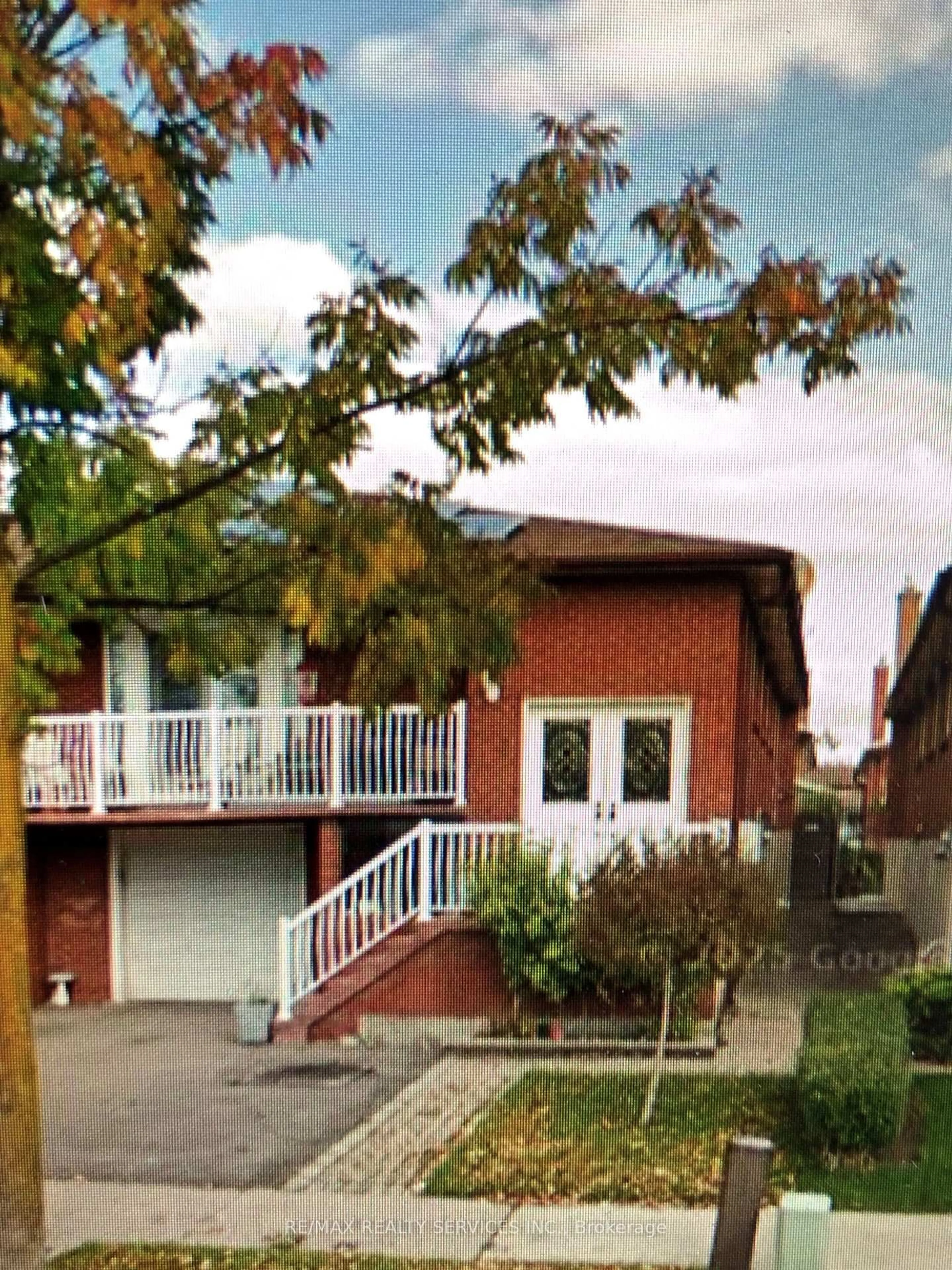 Home with brick exterior material, street for 17 Fallway Rd, Brampton Ontario L6V 3H1