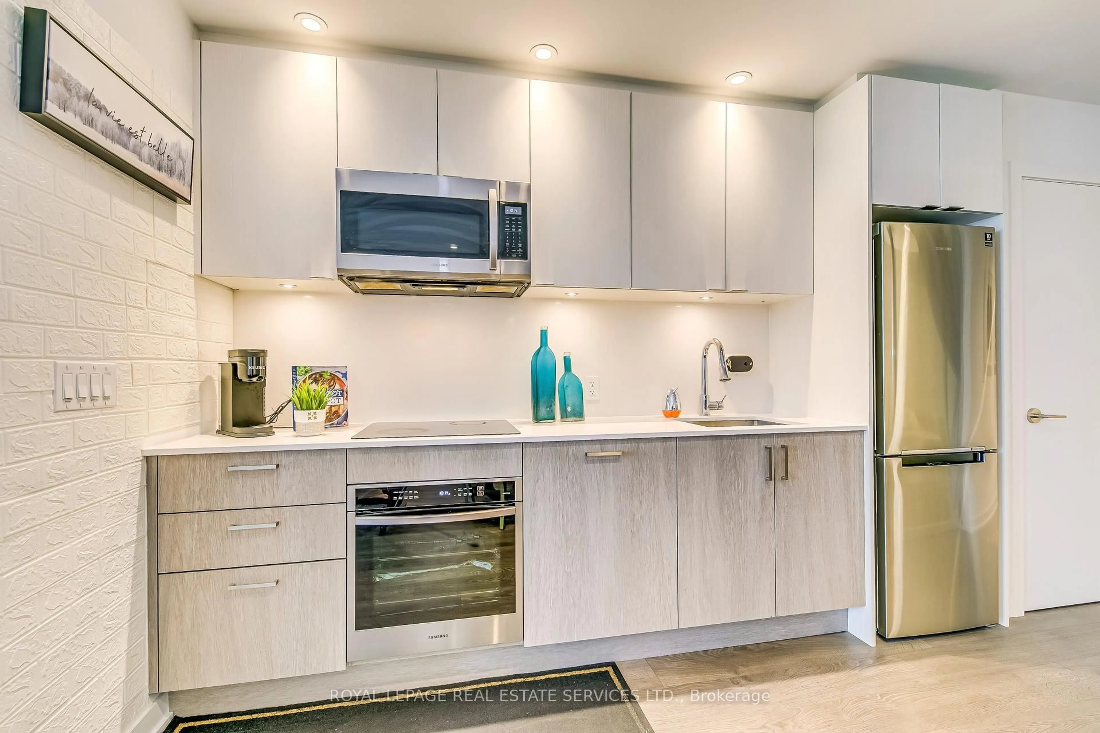 Unknown for 1926 Lake Shore Blvd #1805, Toronto Ontario M6S 1A1