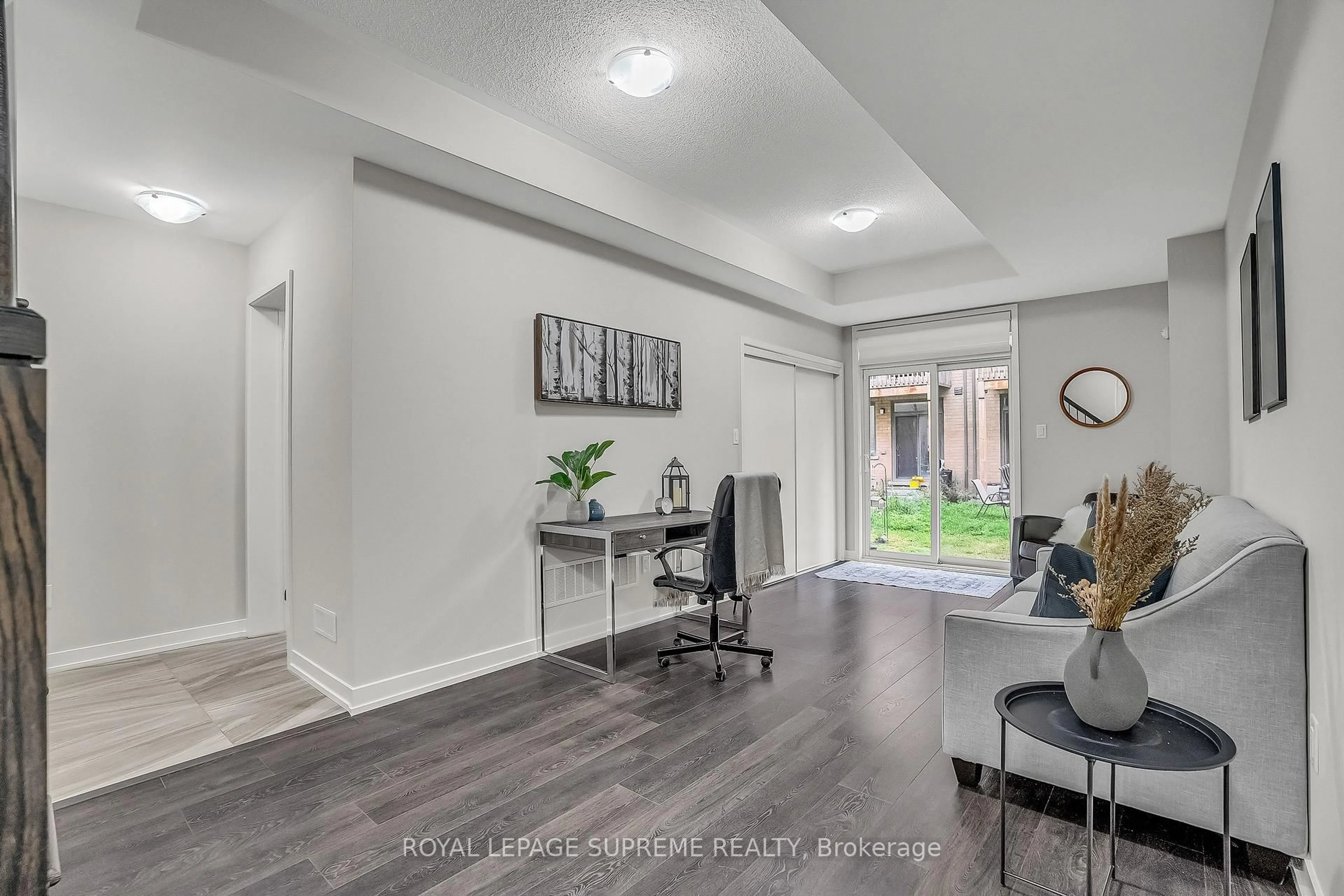 Unknown for 182 Huguenot Rd, Oakville Ontario L6H 0L4