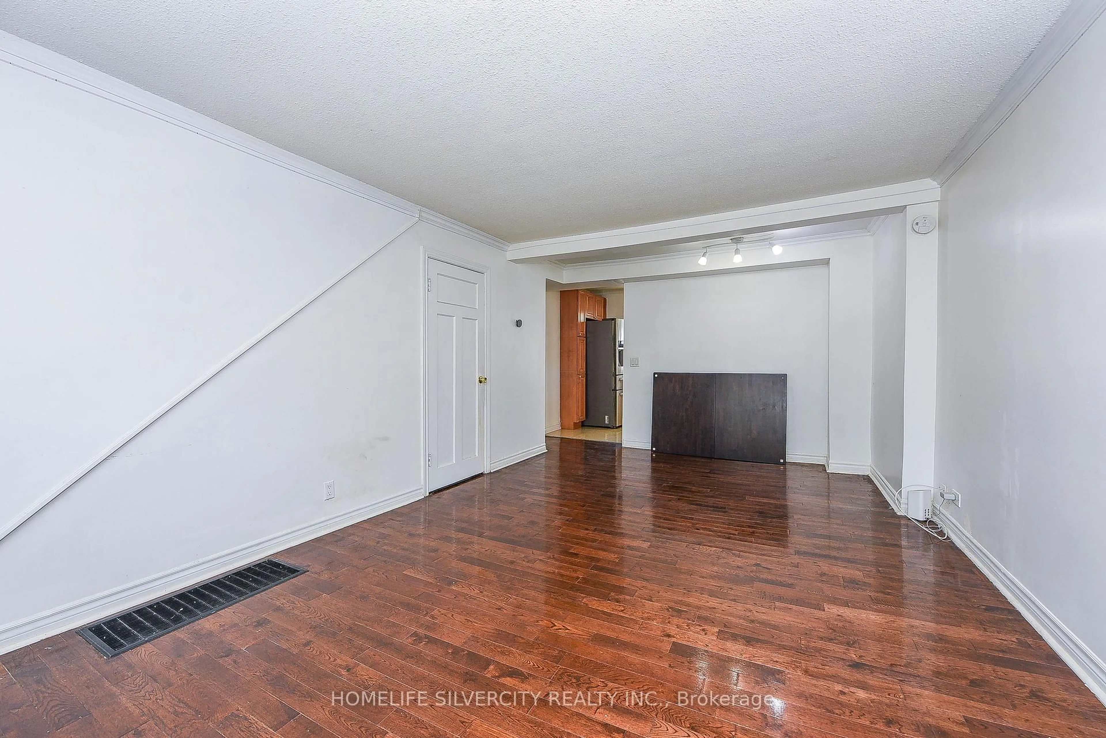 A pic of a room for 3076 Churchill Ave, Mississauga Ontario L4T 1R3