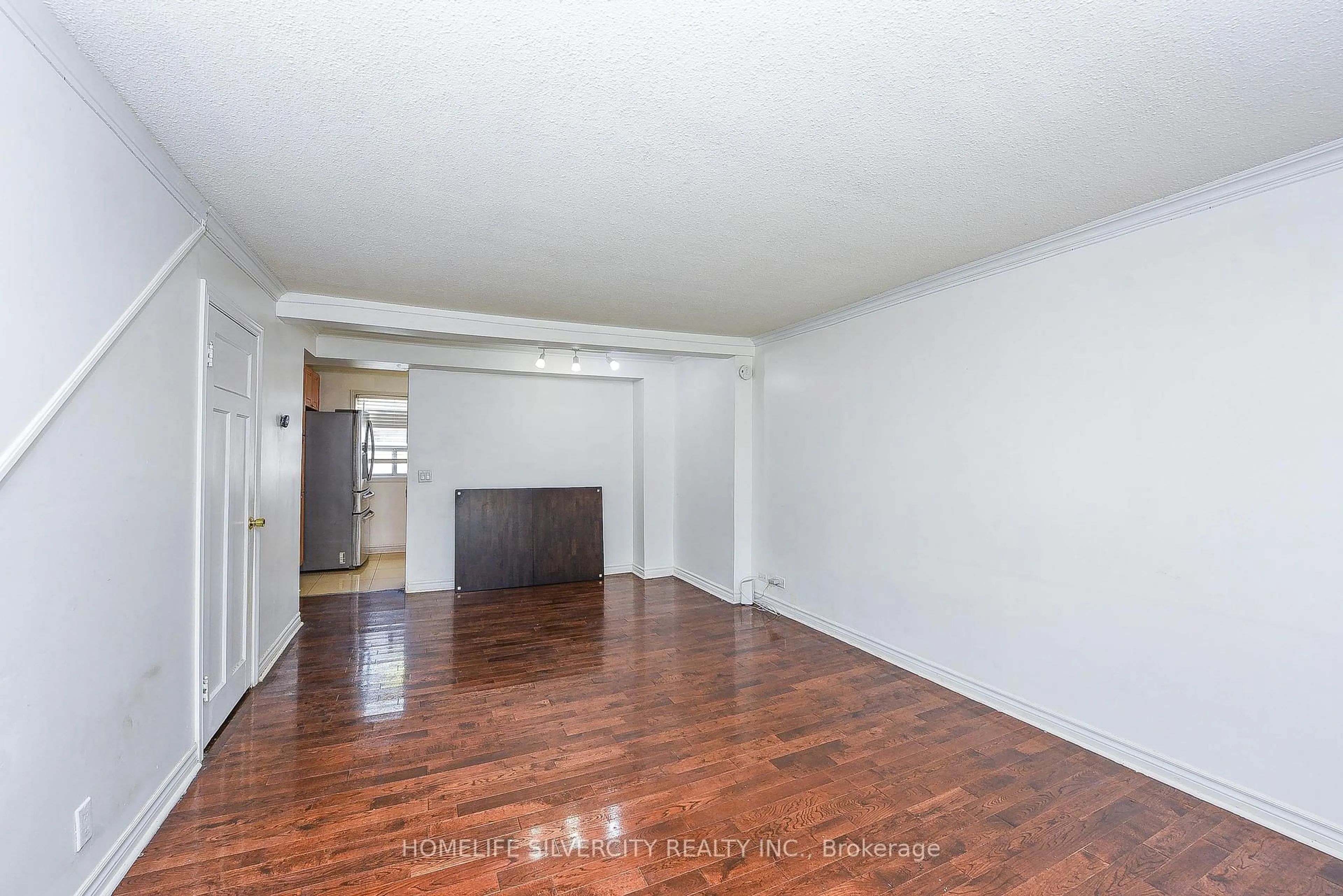 A pic of a room for 3076 Churchill Ave, Mississauga Ontario L4T 1R3
