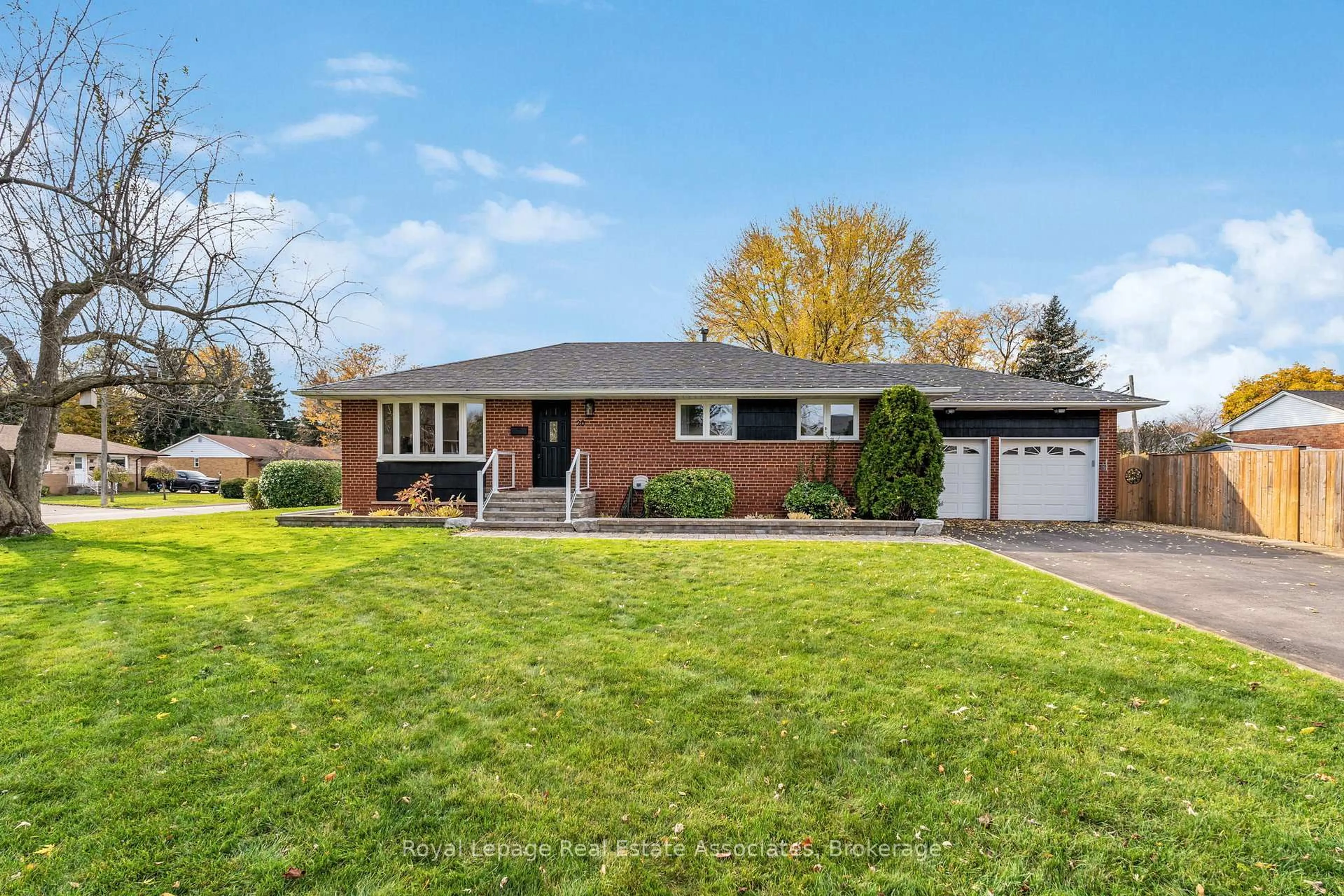 Home with brick exterior material, street for 20 Suburban Dr, Mississauga Ontario L5N 1G5