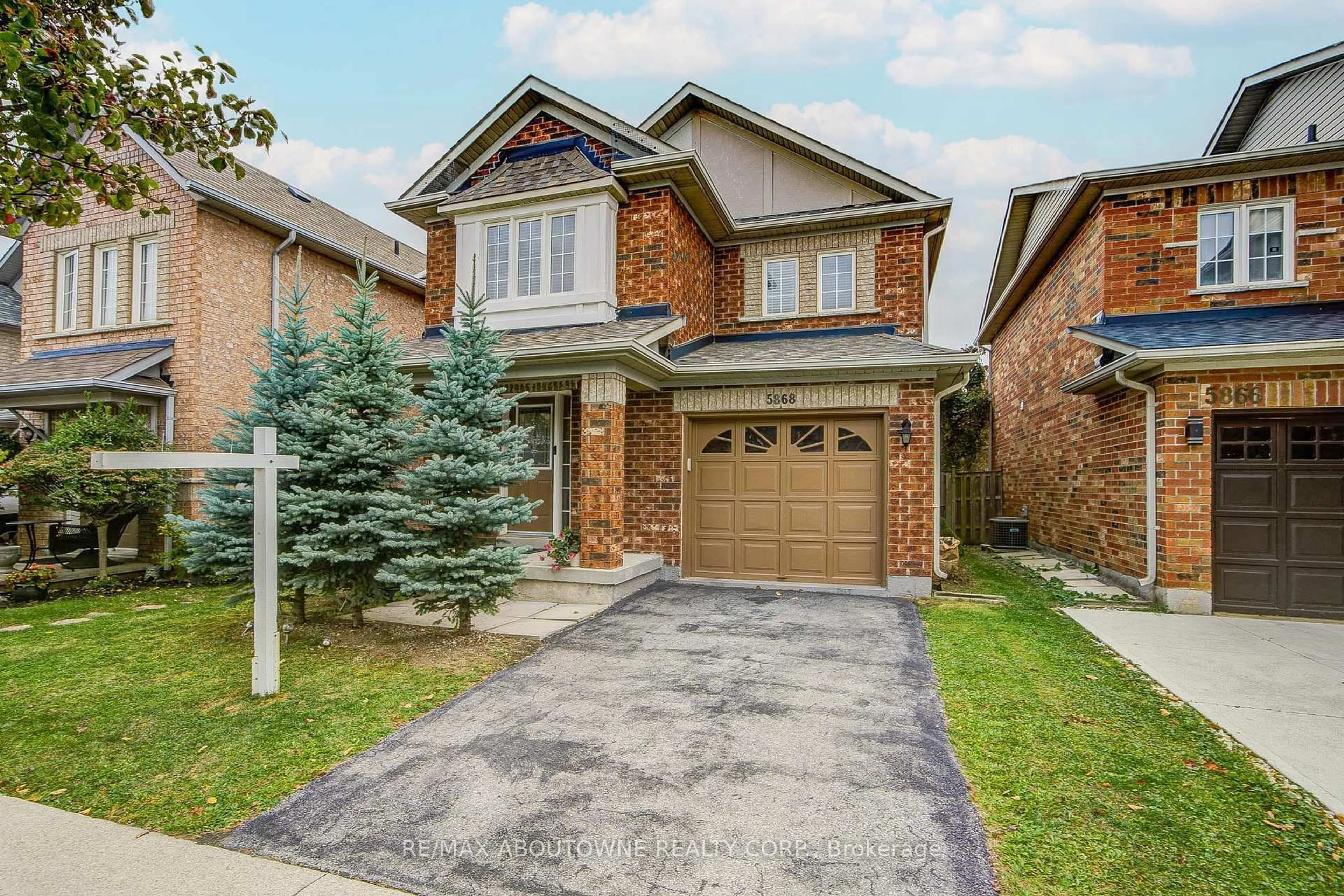 Home with brick exterior material, street for 5868 Blue Spruce Ave, Burlington Ontario L7L 7N8