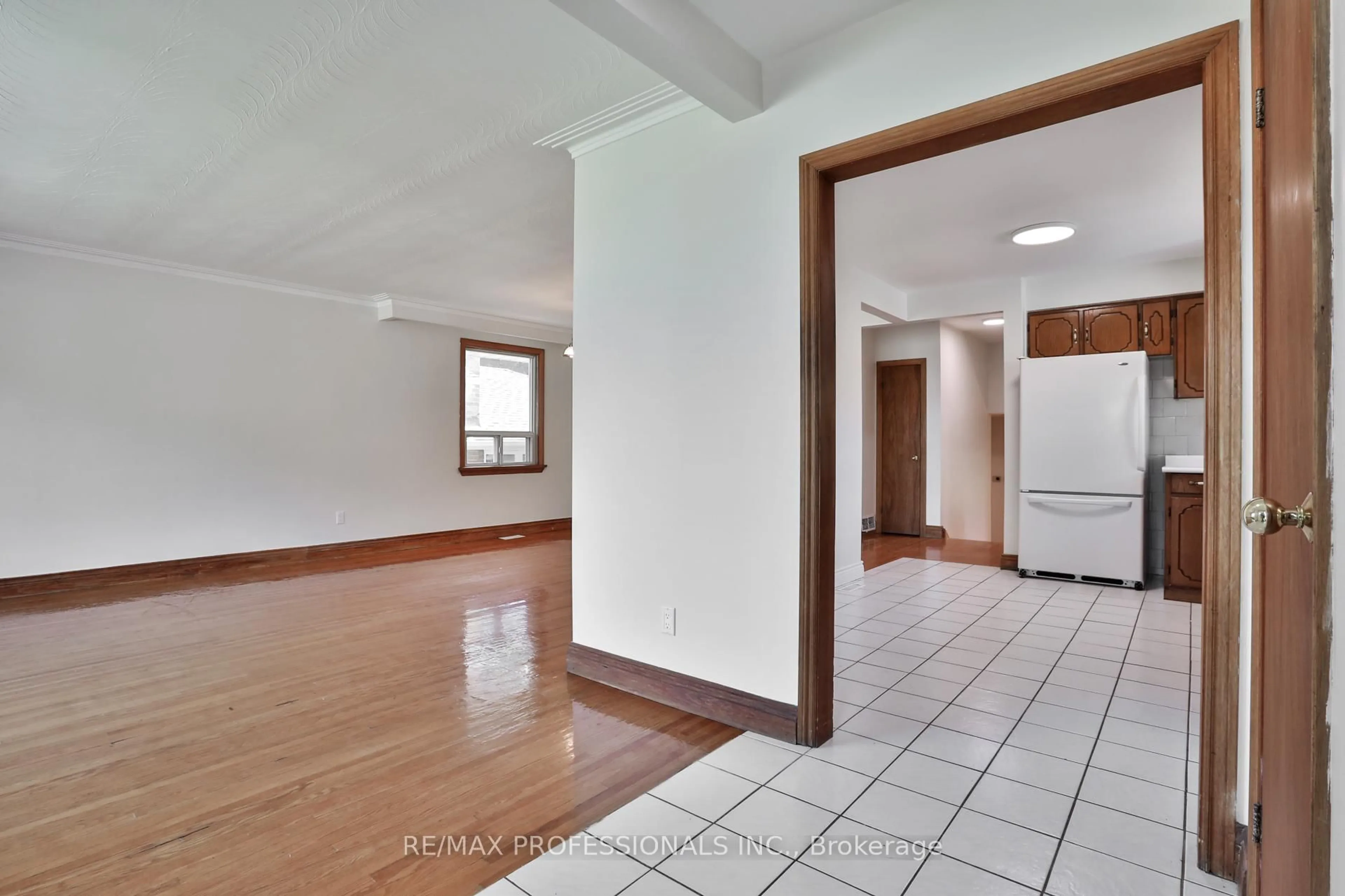 Unknown for 91 Jeffcoat Dr, Toronto Ontario M9W 3B9