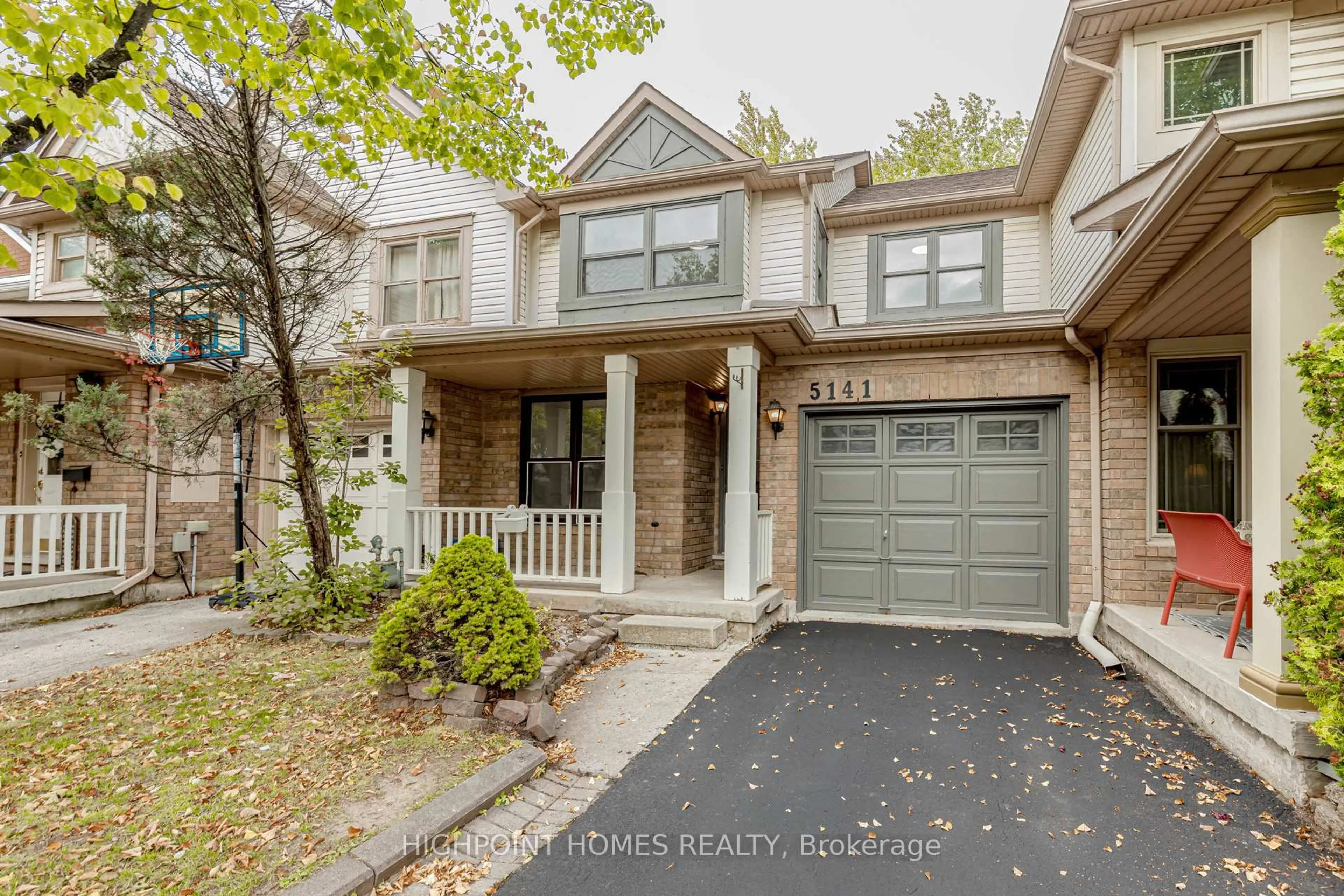Home with brick exterior material, street for 5141 Brada Cres, Burlington Ontario L7L 6L2