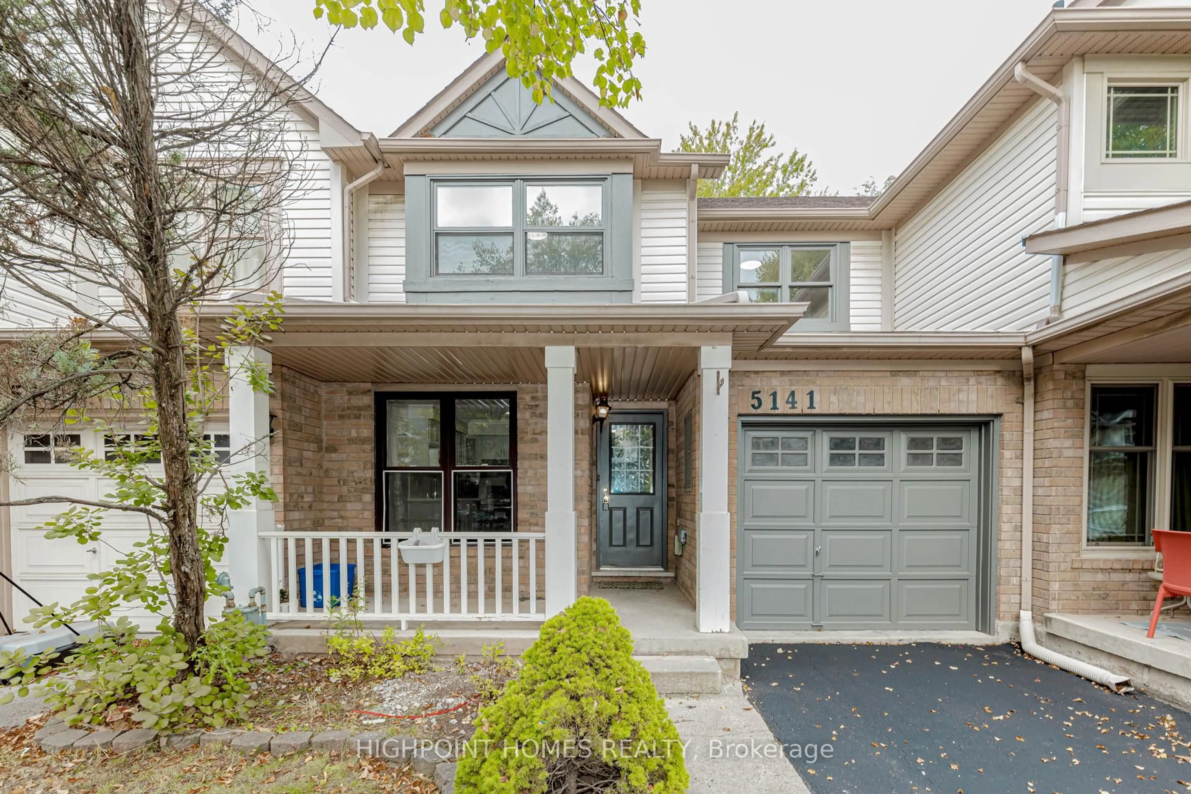 Home with brick exterior material, street for 5141 Brada Cres, Burlington Ontario L7L 6L2