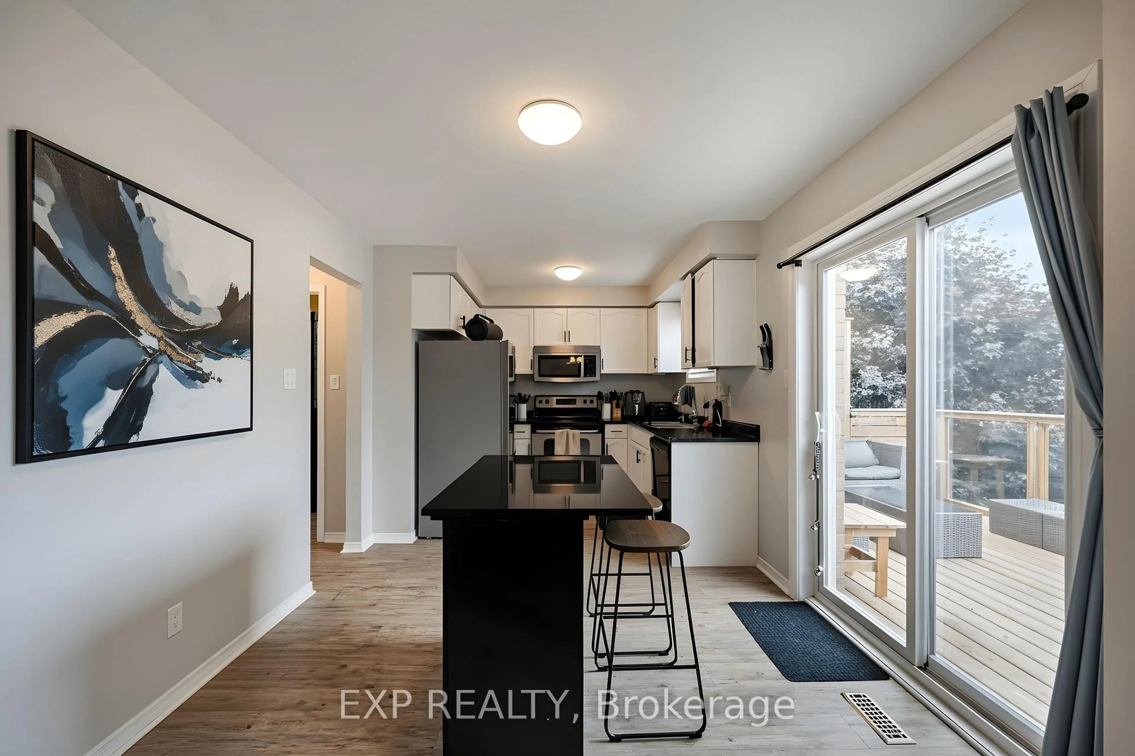 Open concept kitchen, unknown for 581 College Ave, Orangeville Ontario L9W 4S5