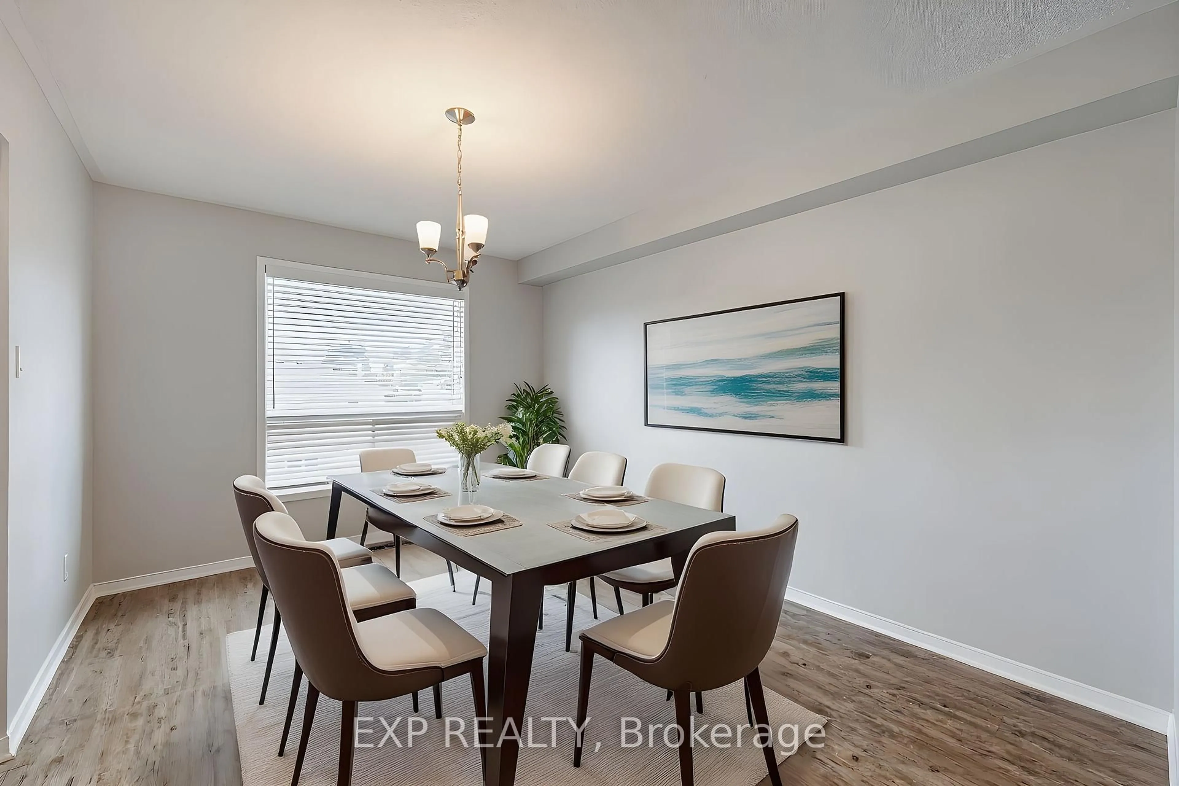 Dining room, wood/laminate floor for 581 College Ave, Orangeville Ontario L9W 4S5
