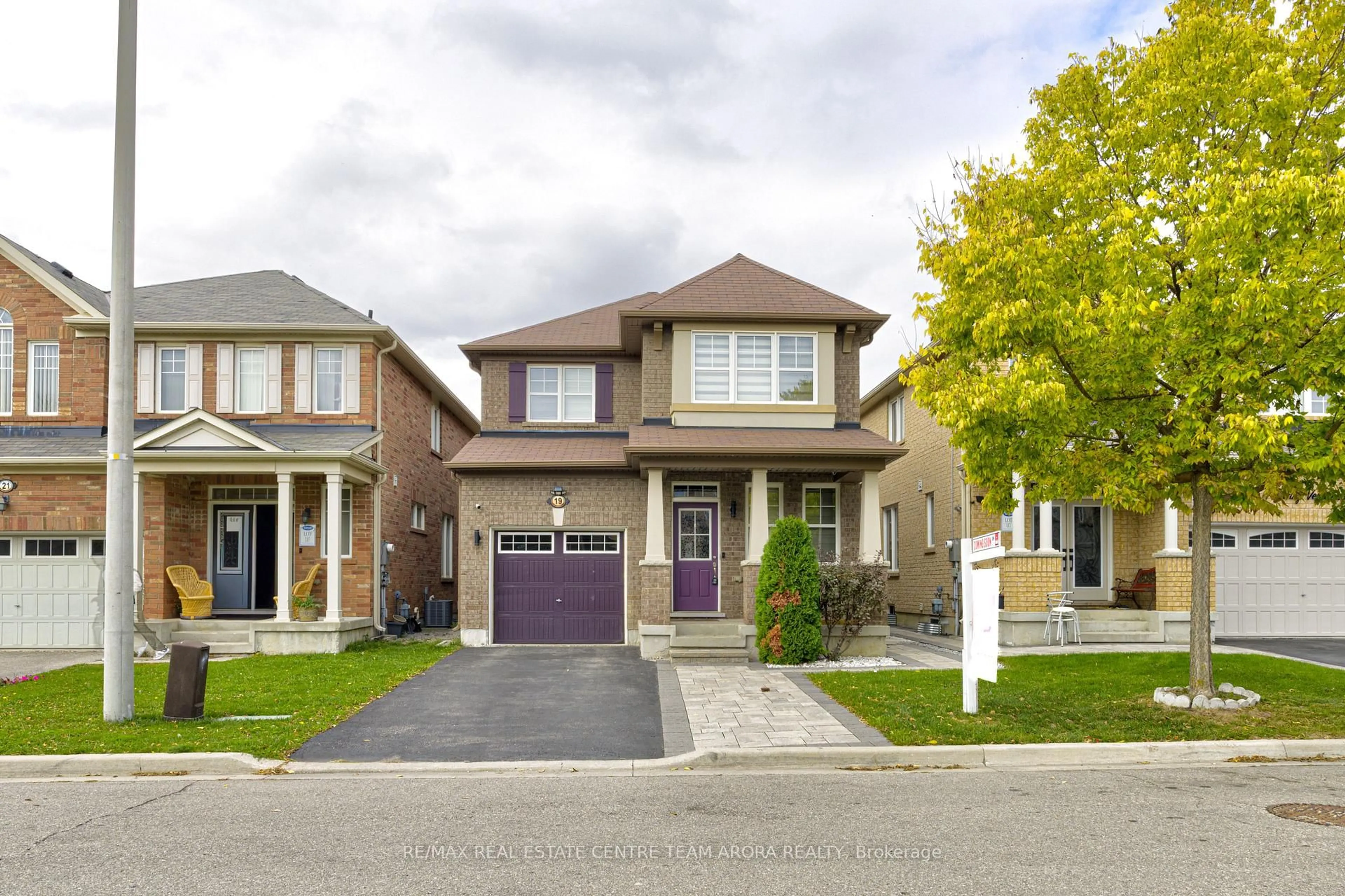 Home with brick exterior material, street for 19 Henry Verschuren Ave, Brampton Ontario L6Y 5W1