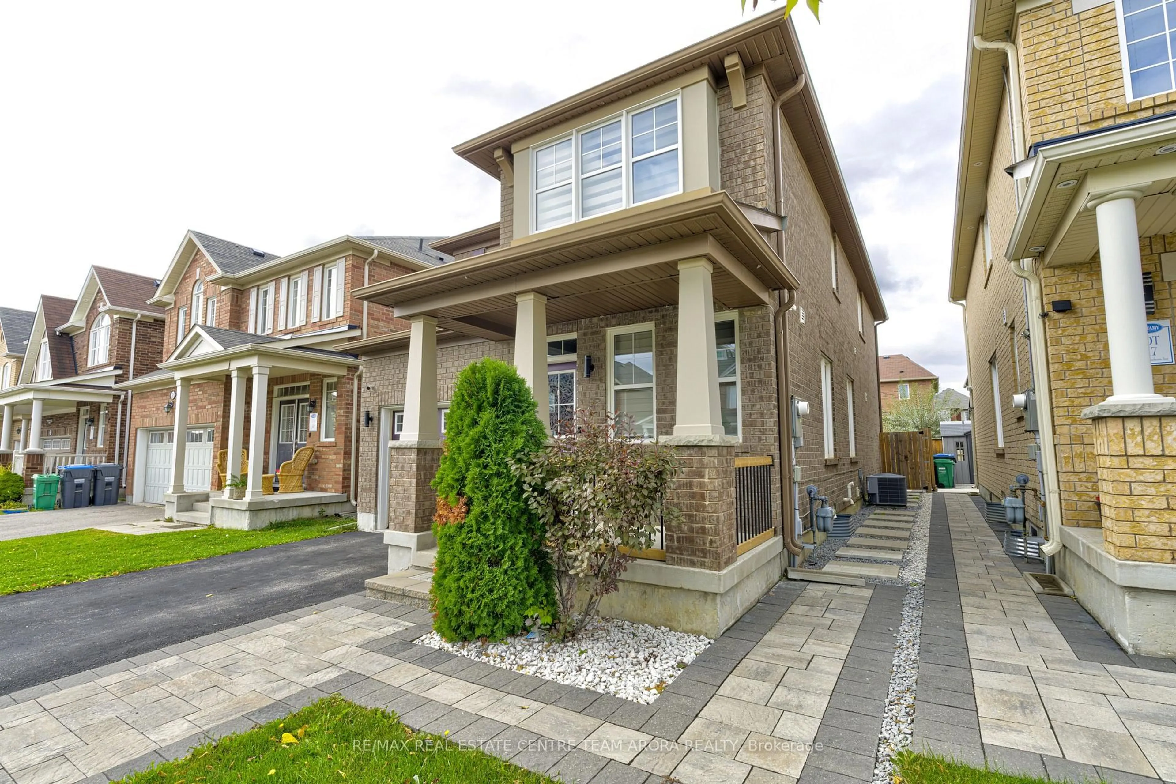 Home with brick exterior material, street for 19 Henry Verschuren Ave, Brampton Ontario L6Y 5W1