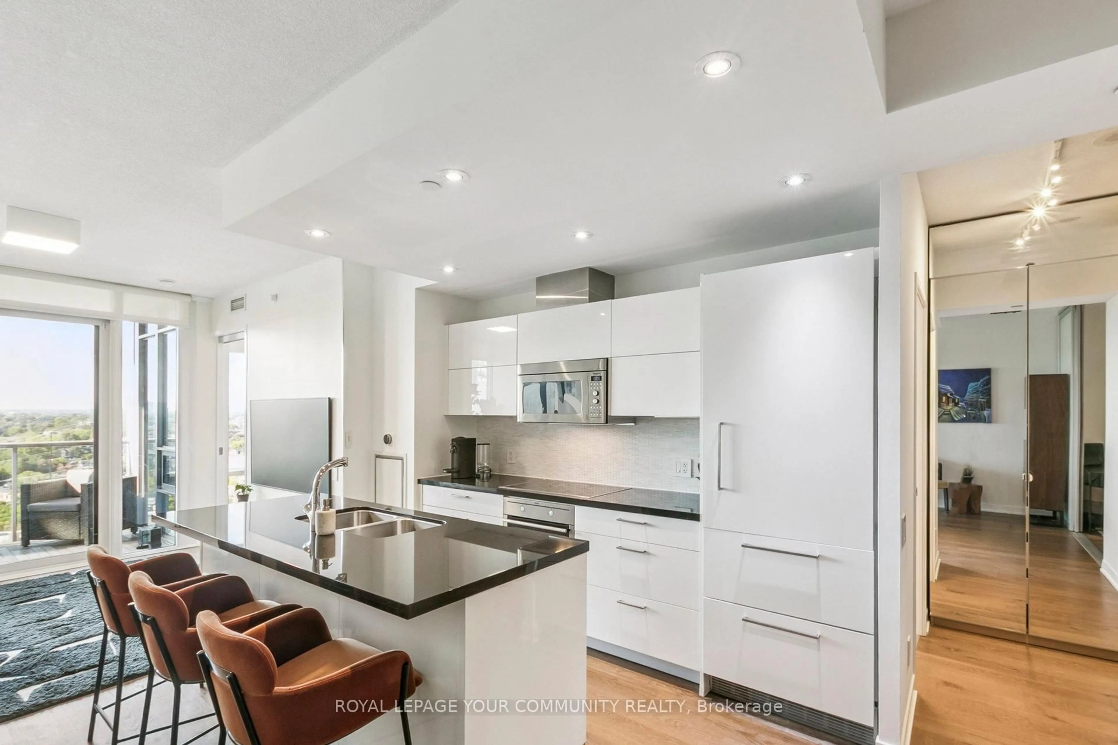 Contemporary kitchen, unknown for 88 Park Lawn Rd #2112, Toronto Ontario M8Y 0B6
