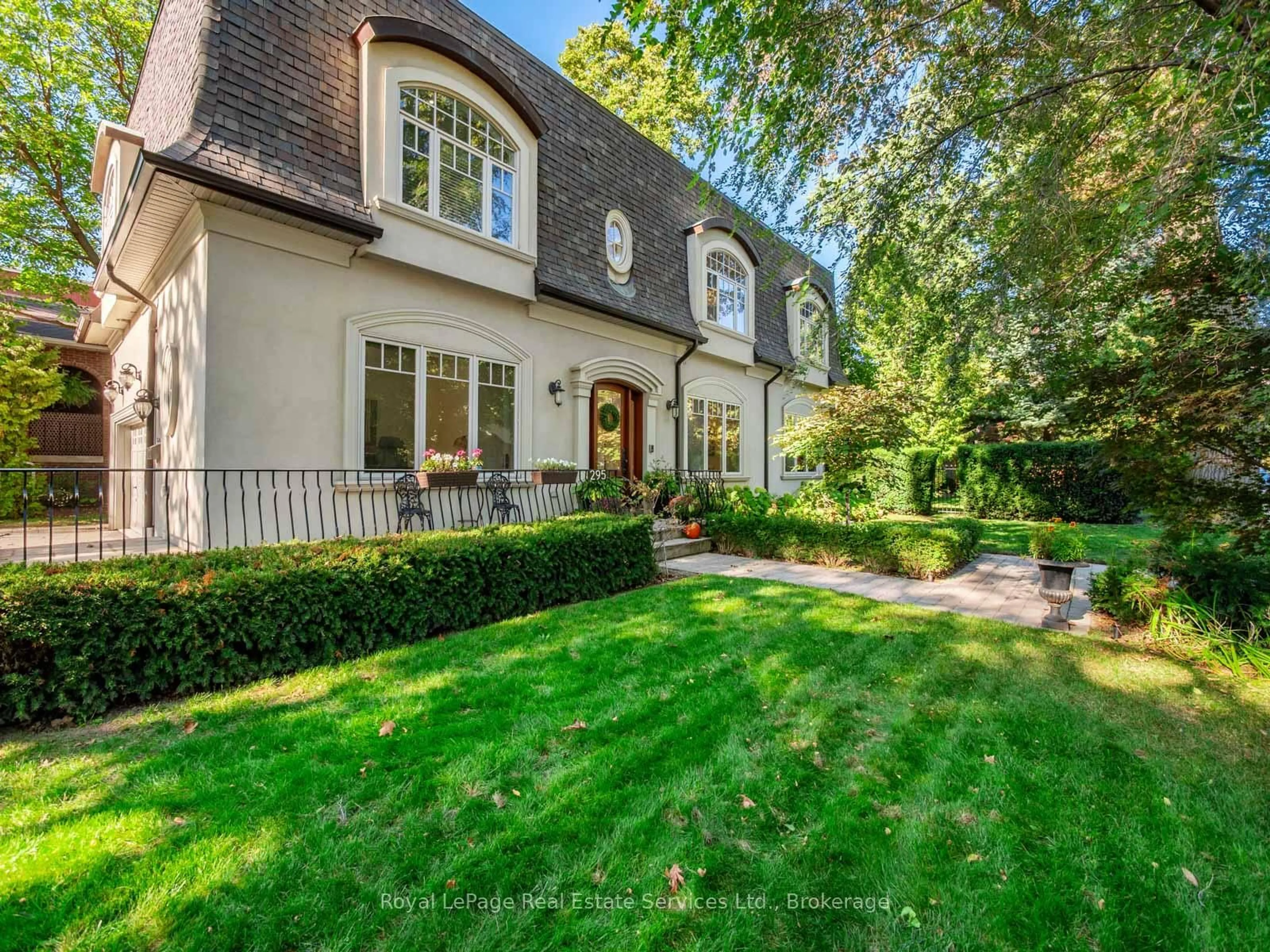 Home with brick exterior material, street for 295 Maple Ave, Oakville Ontario L6J 3M5