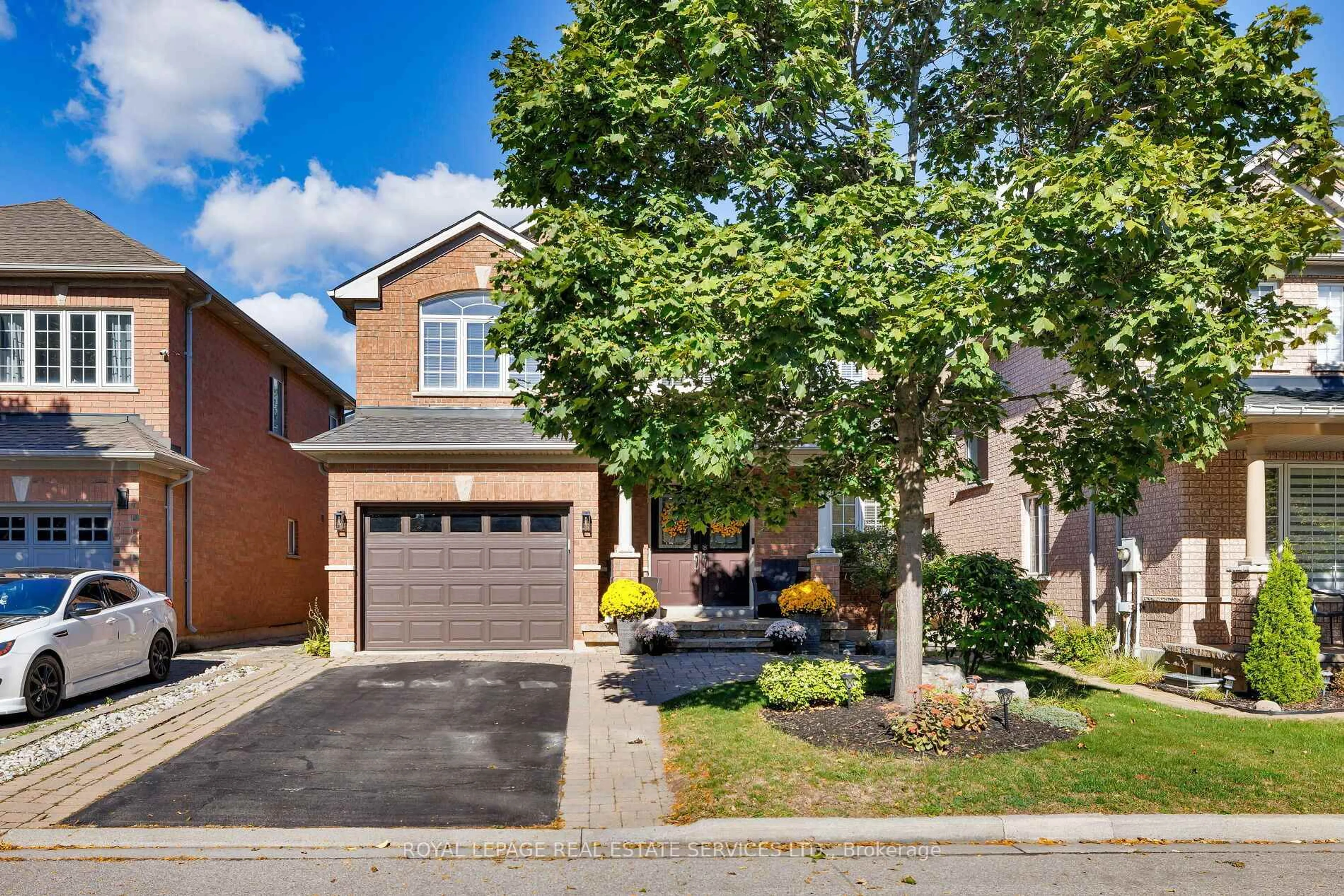 Home with brick exterior material, street for 1393 Derby County Cres, Oakville Ontario L6M 4N8