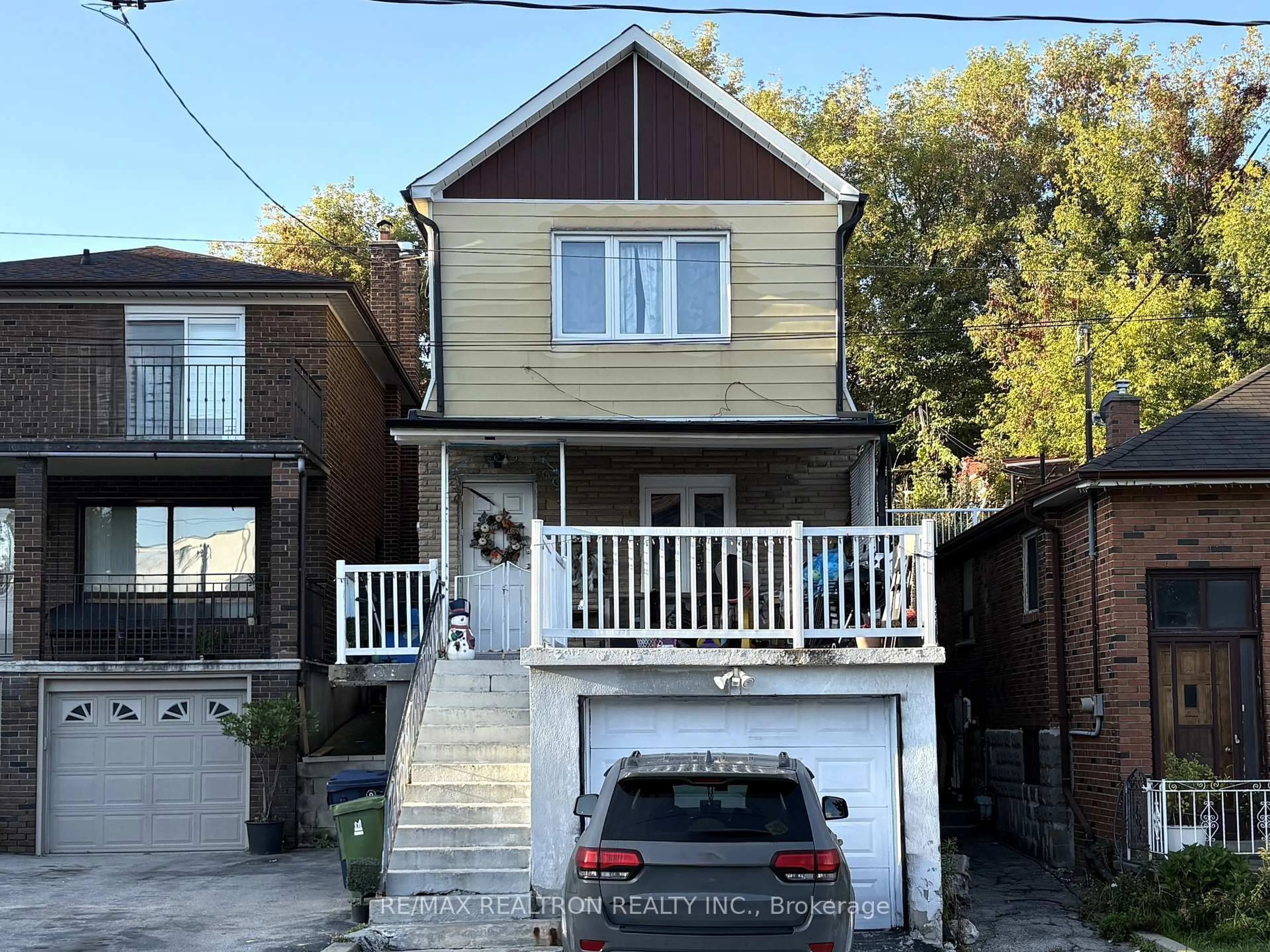 Unknown for 13 Holmesdale Rd, Toronto Ontario M6E 1X9