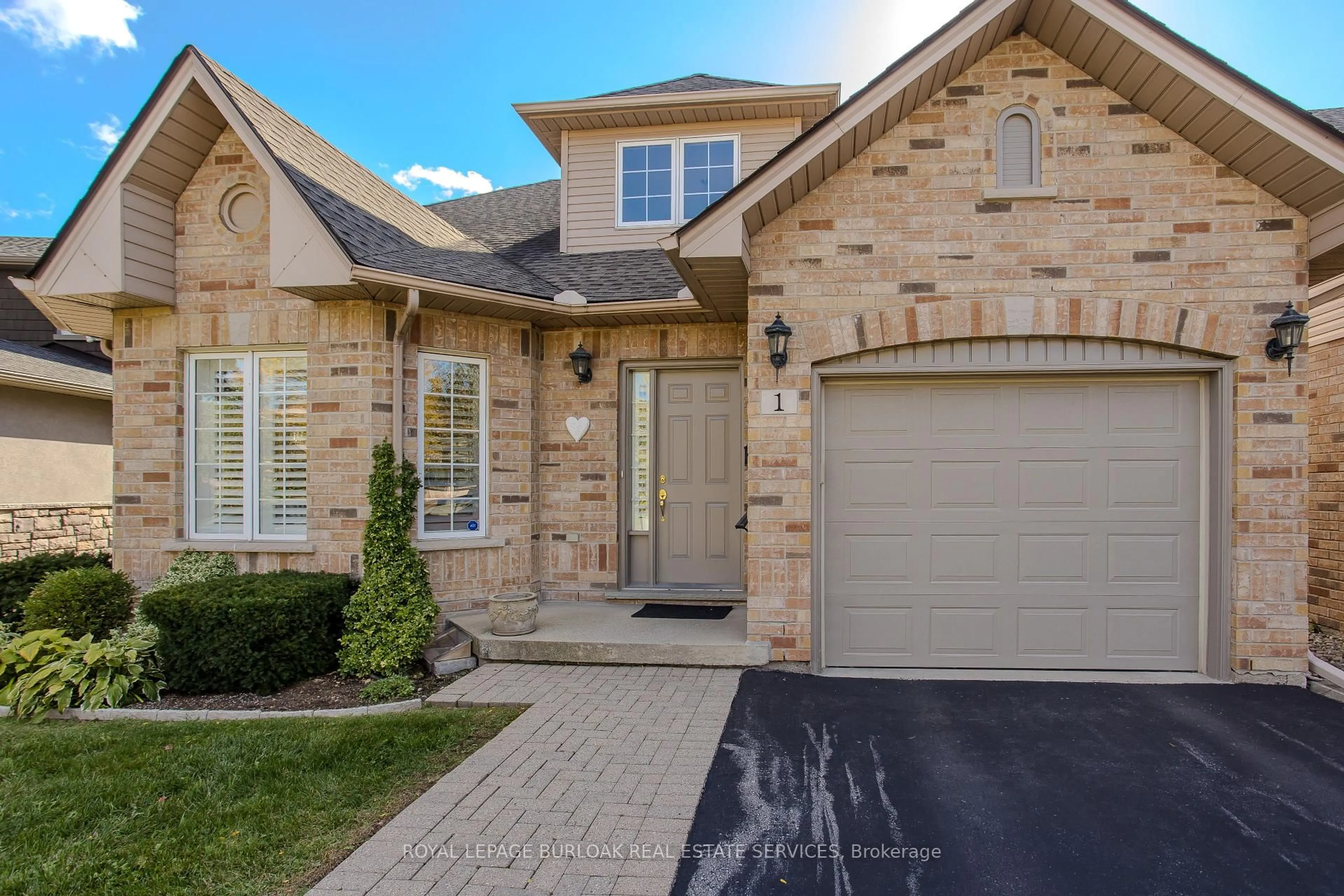 Home with brick exterior material, street for 1150 Carol St #1, Burlington Ontario L7S 2L5