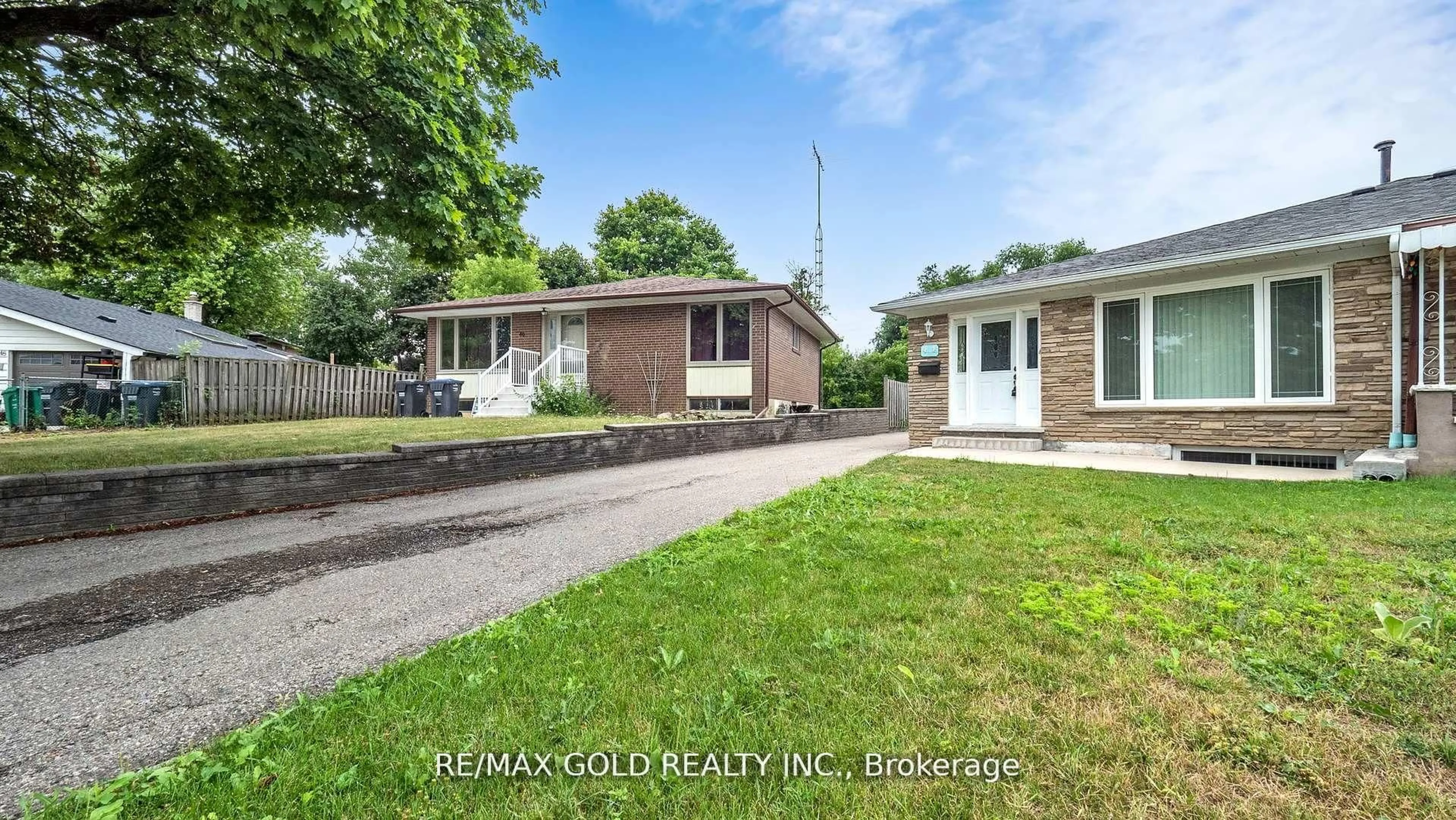 Unknown for 44 Chatsworth Dr, Brampton Ontario L6X 2L9