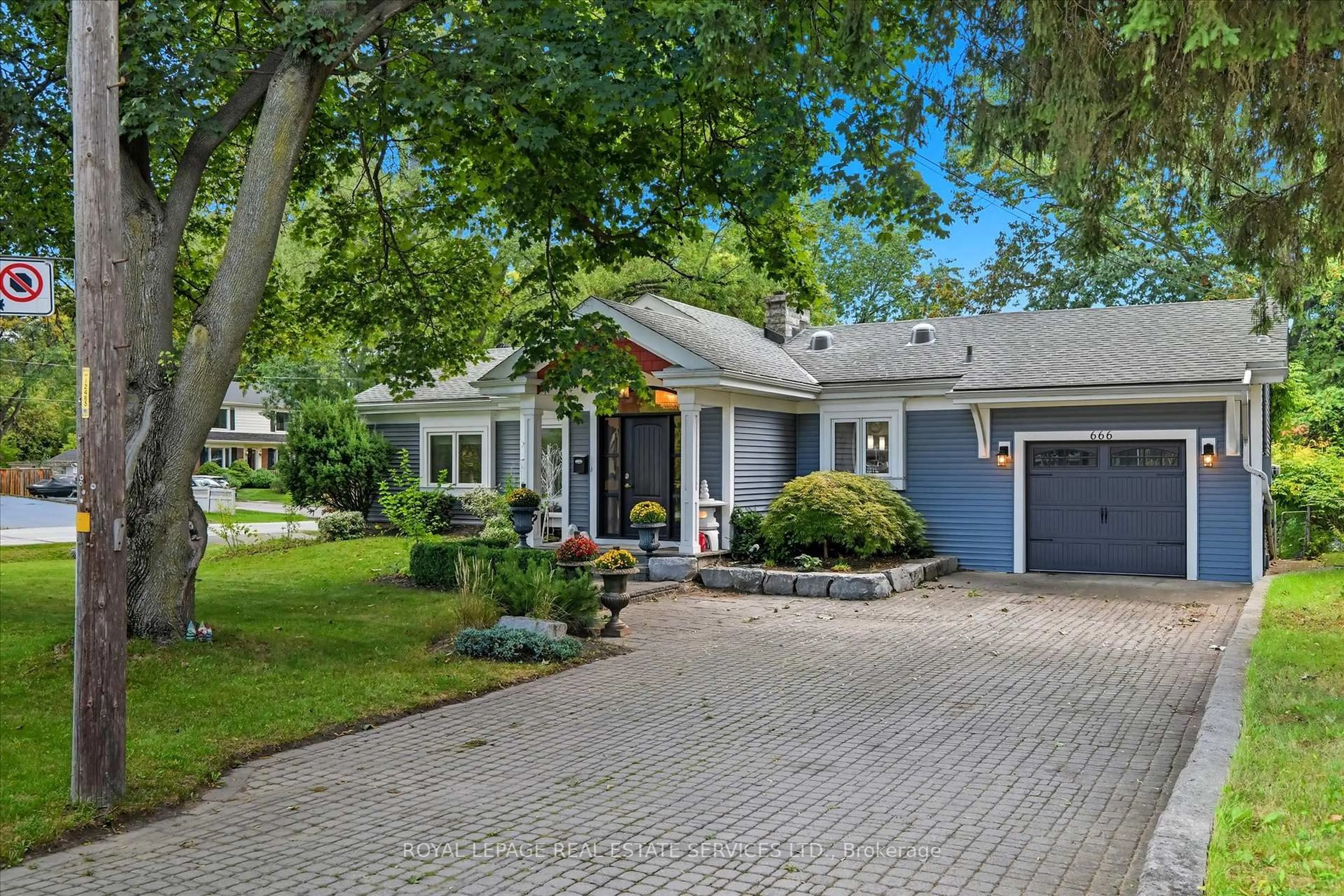 Unknown for 666 Cedar Ave, Burlington Ontario L7T 2R5