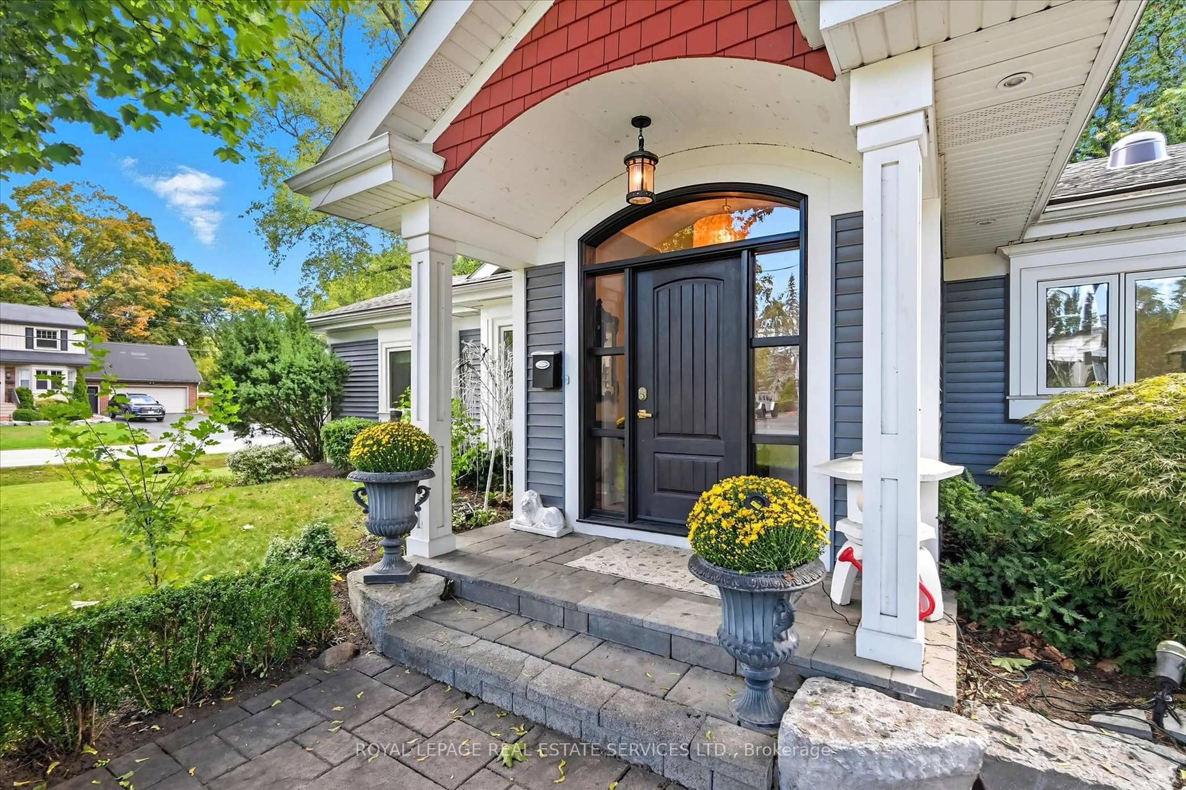 Unknown for 666 Cedar Ave, Burlington Ontario L7T 2R5