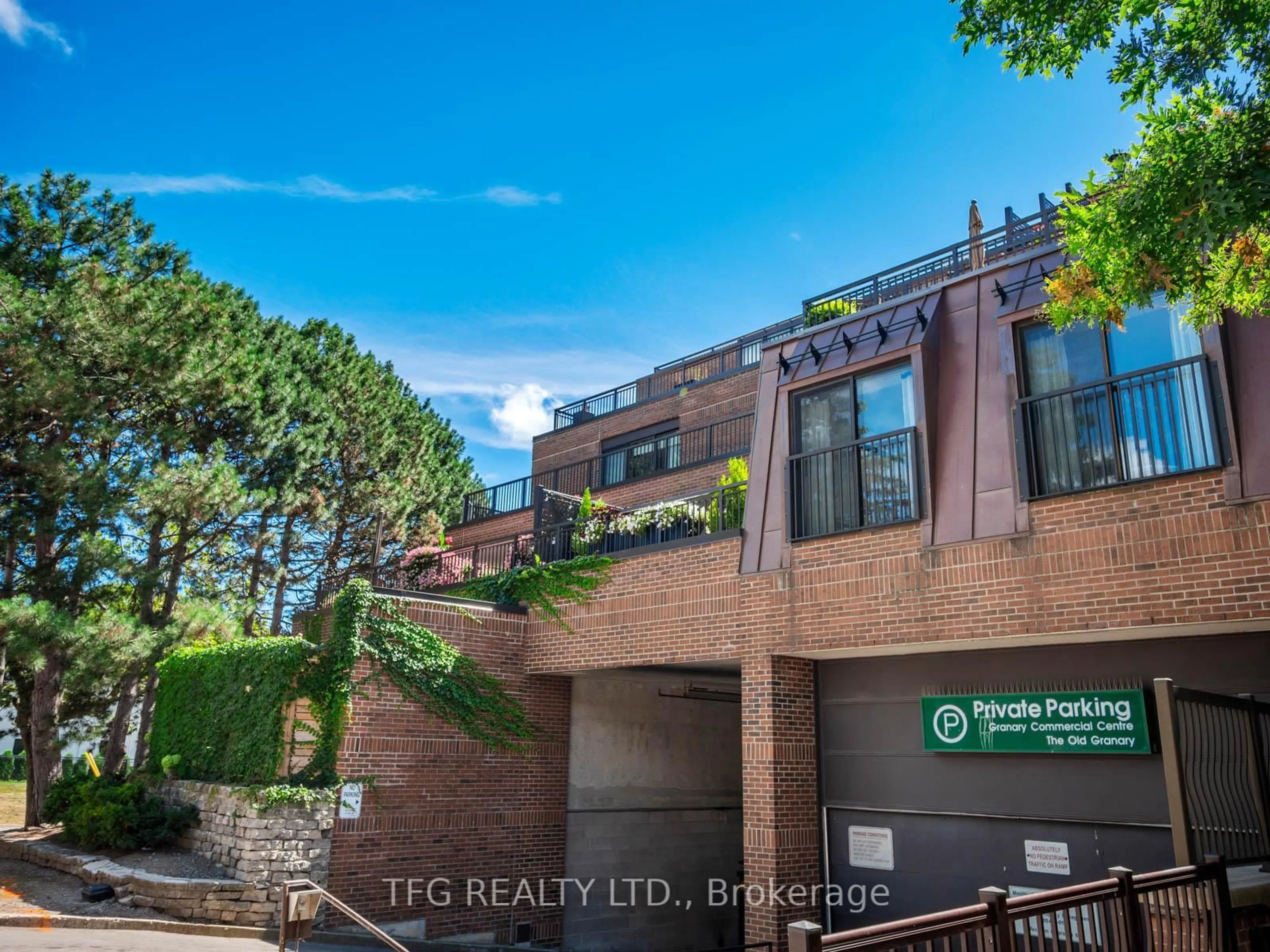 Home with brick exterior material, unknown for 100 Lakeshore Rd #610, Oakville Ontario L6J 6M9