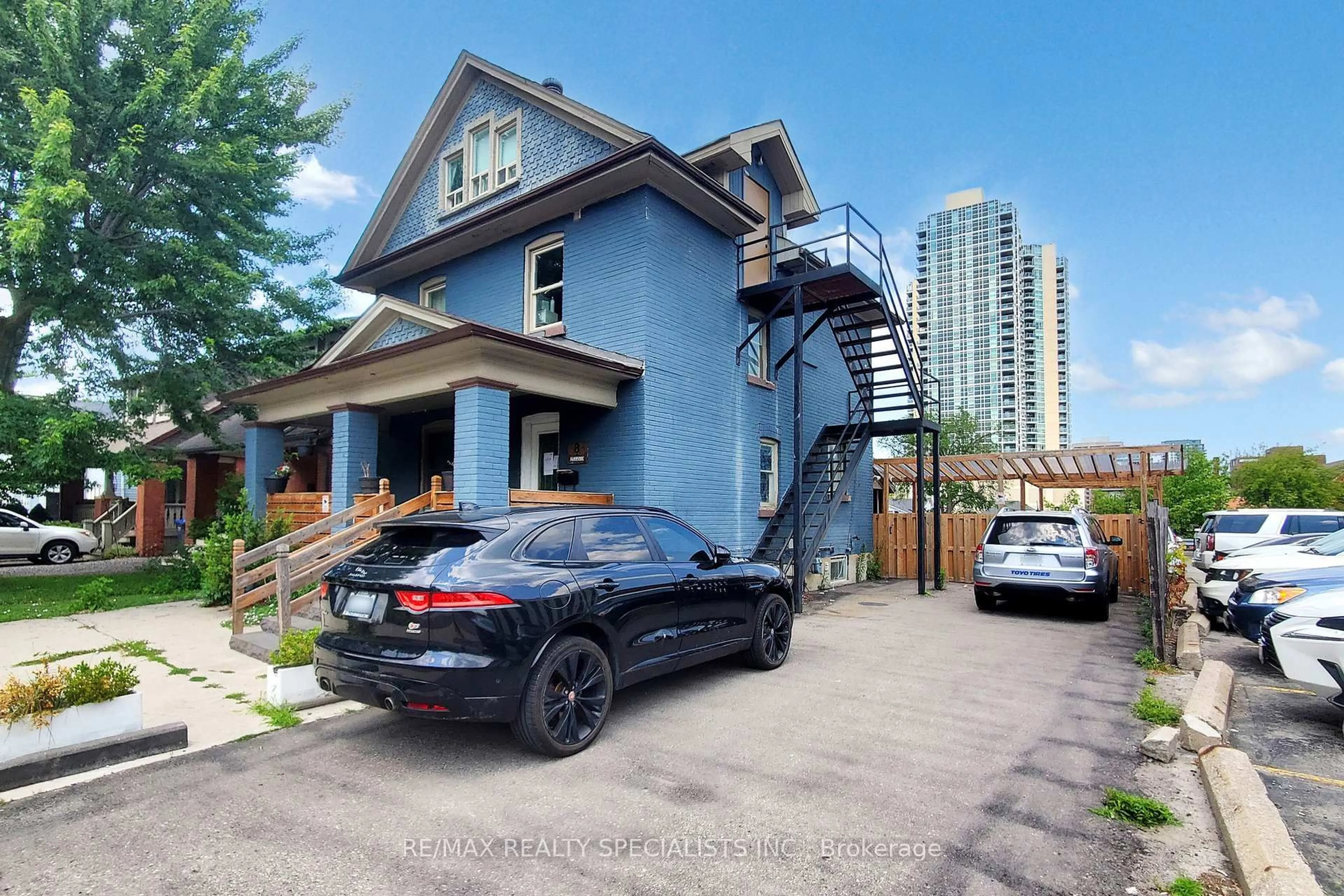 Unknown for 8 Mill St, Brampton Ontario L6X 1S6