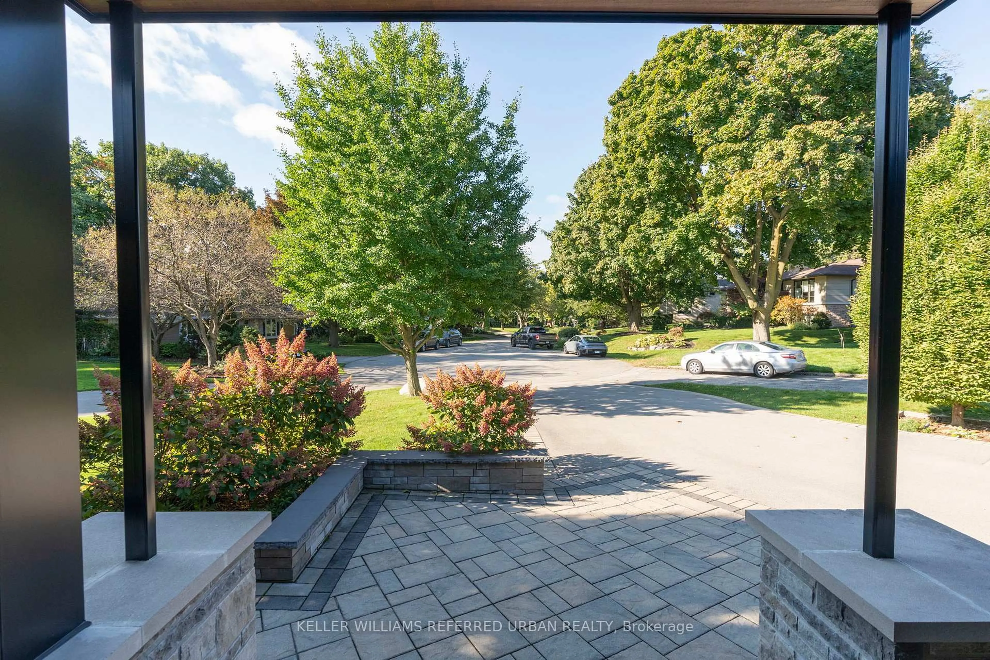 Patio, street for 18 Plumbstead Crt, Toronto Ontario M9A 1V5