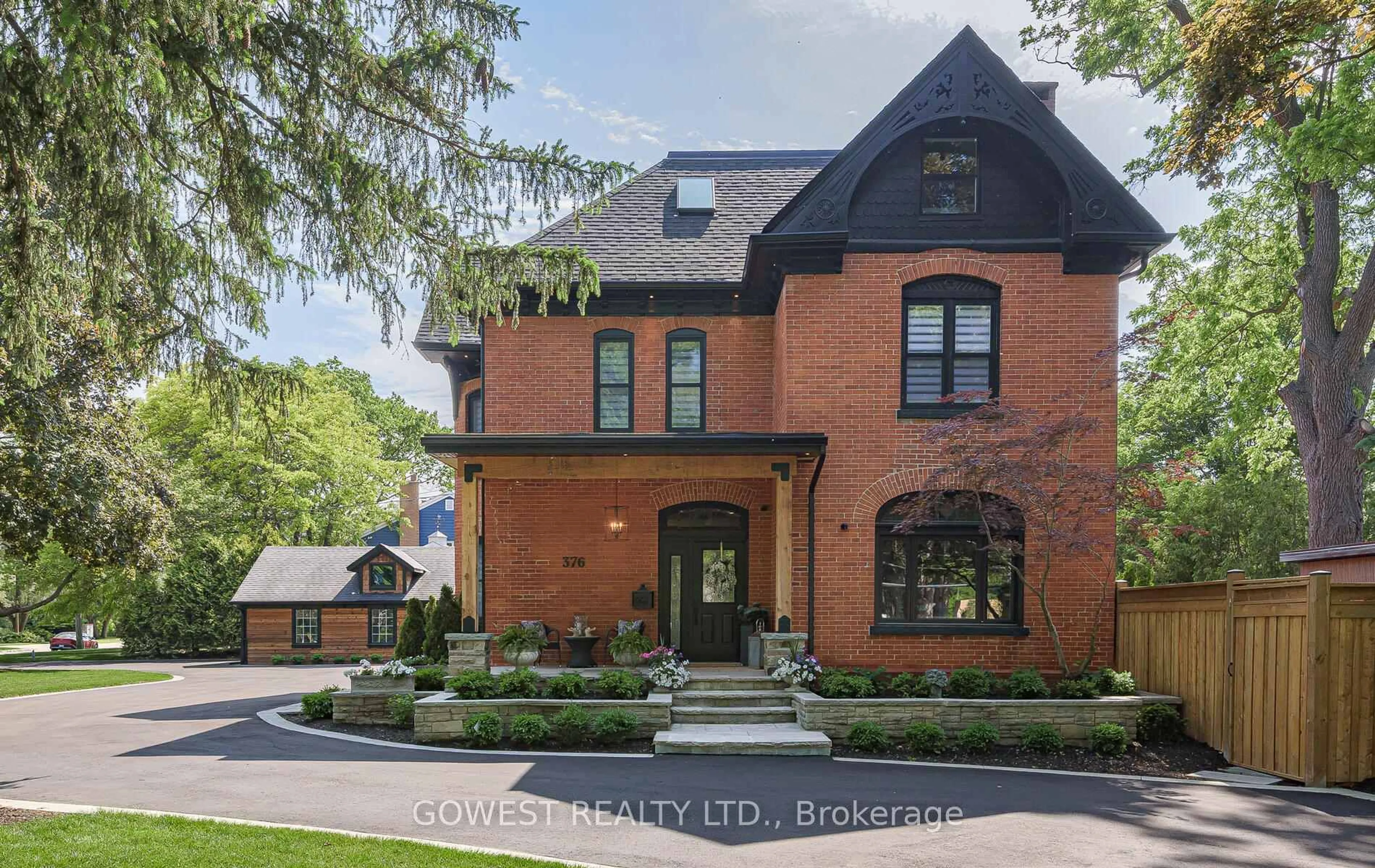 Home with brick exterior material, street for 376 Chartwell Rd, Oakville Ontario L6J 4A3