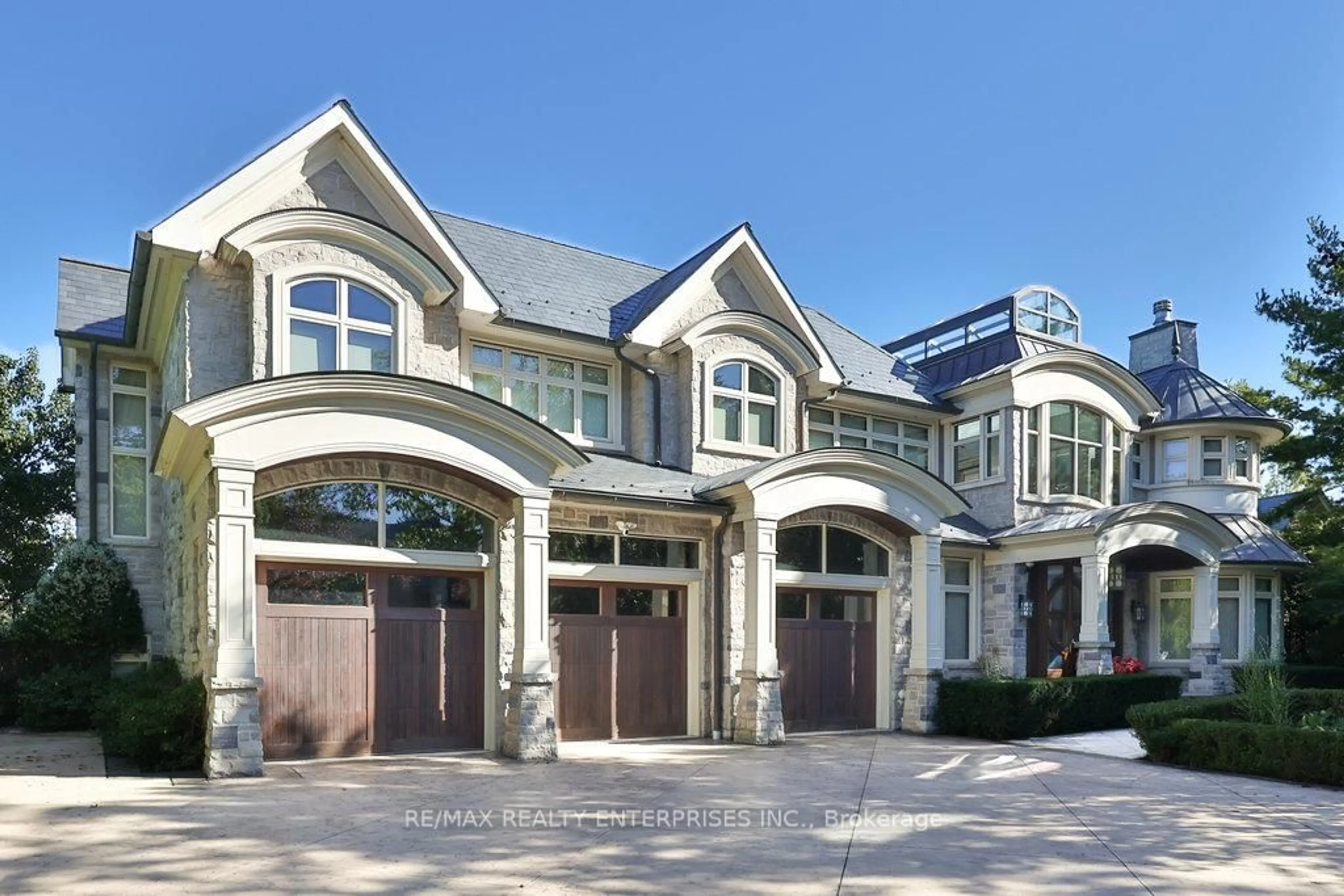 Home with brick exterior material, street for 1500 Watersedge Rd, Mississauga Ontario L5J 1A4