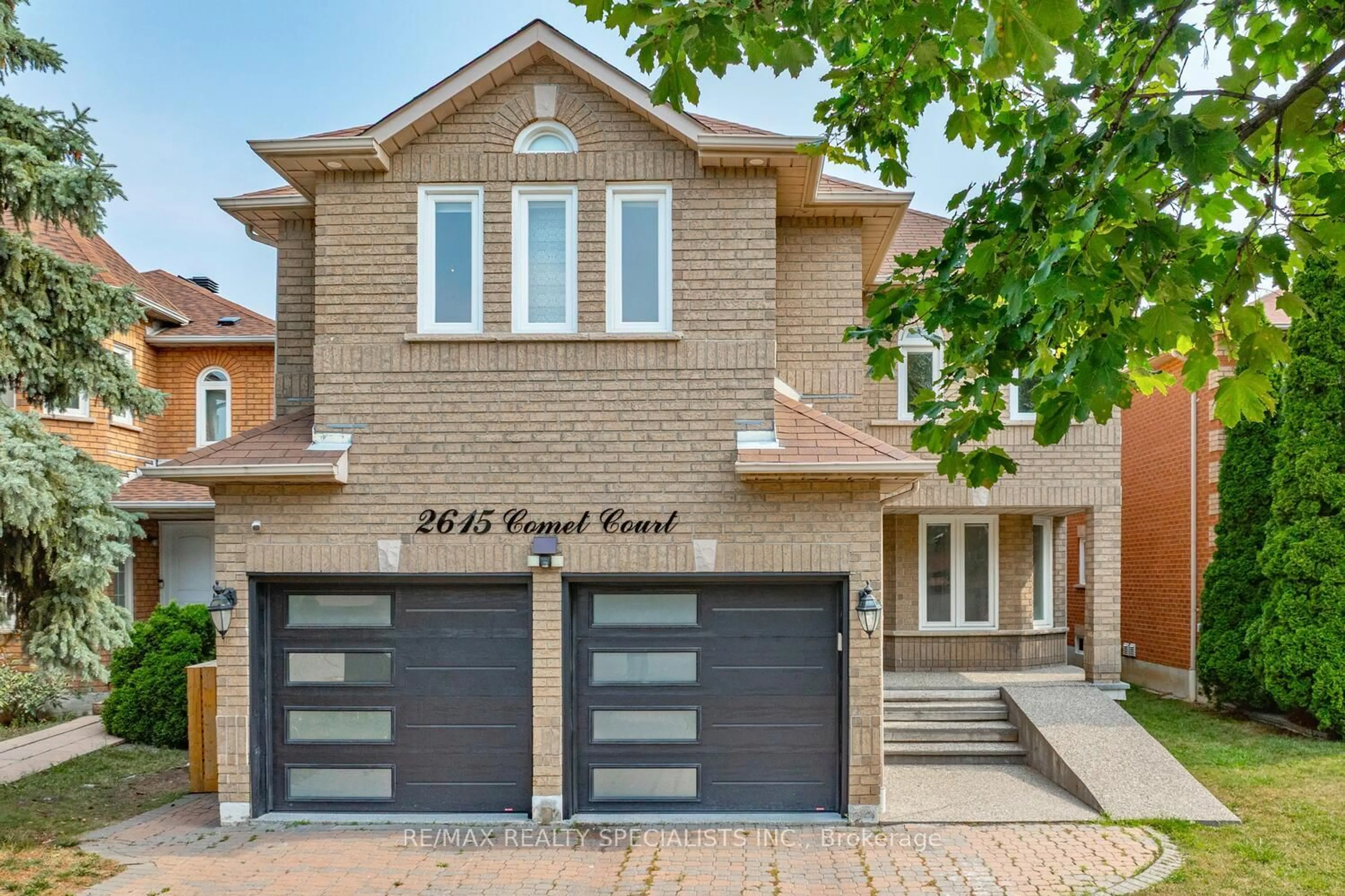 Home with brick exterior material, street for 2615 Comet Crt, Mississauga Ontario L5K 2S1