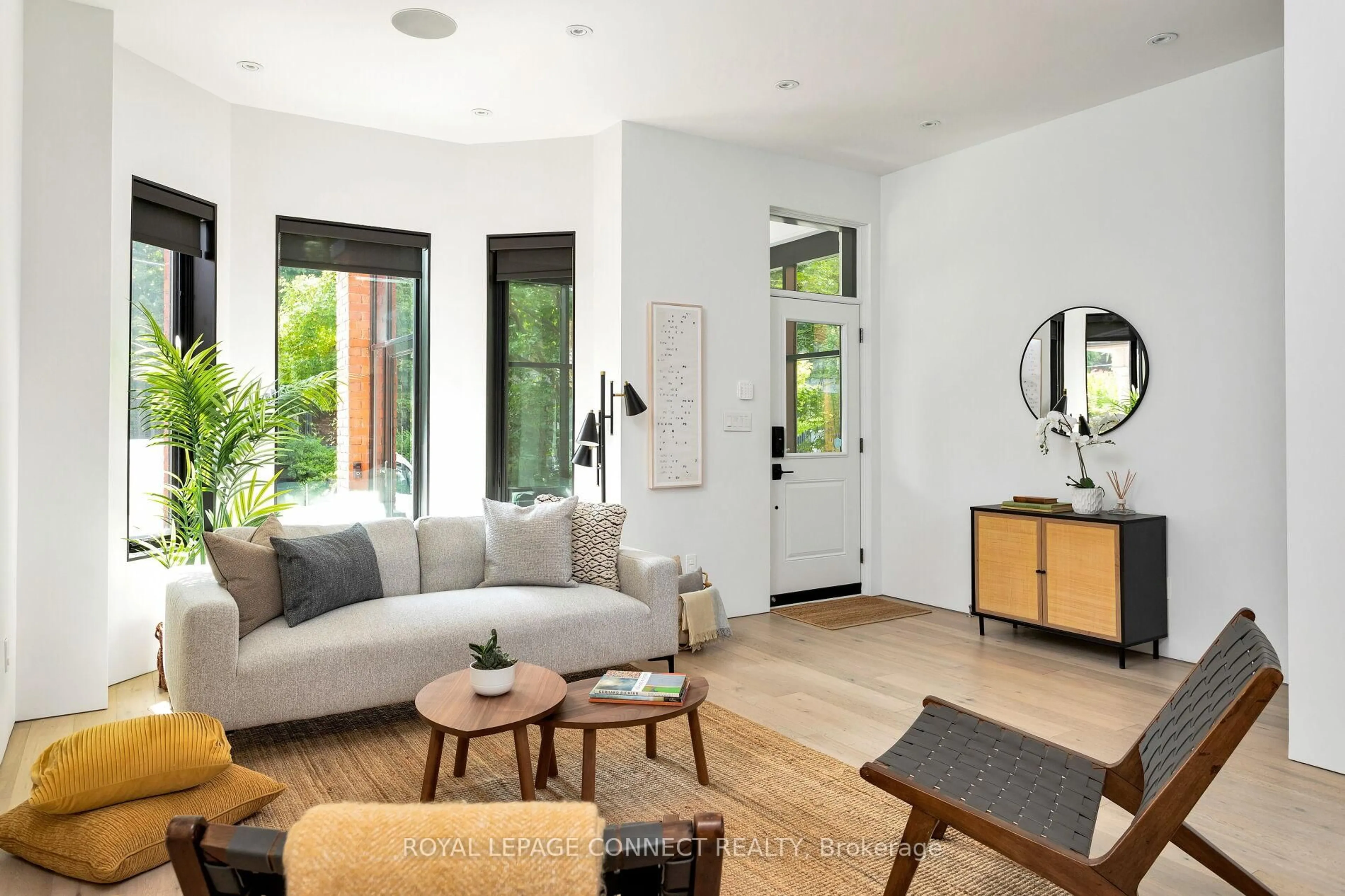 Living room with furniture, unknown for 59 Fuller Ave, Toronto Ontario M6R 2C4