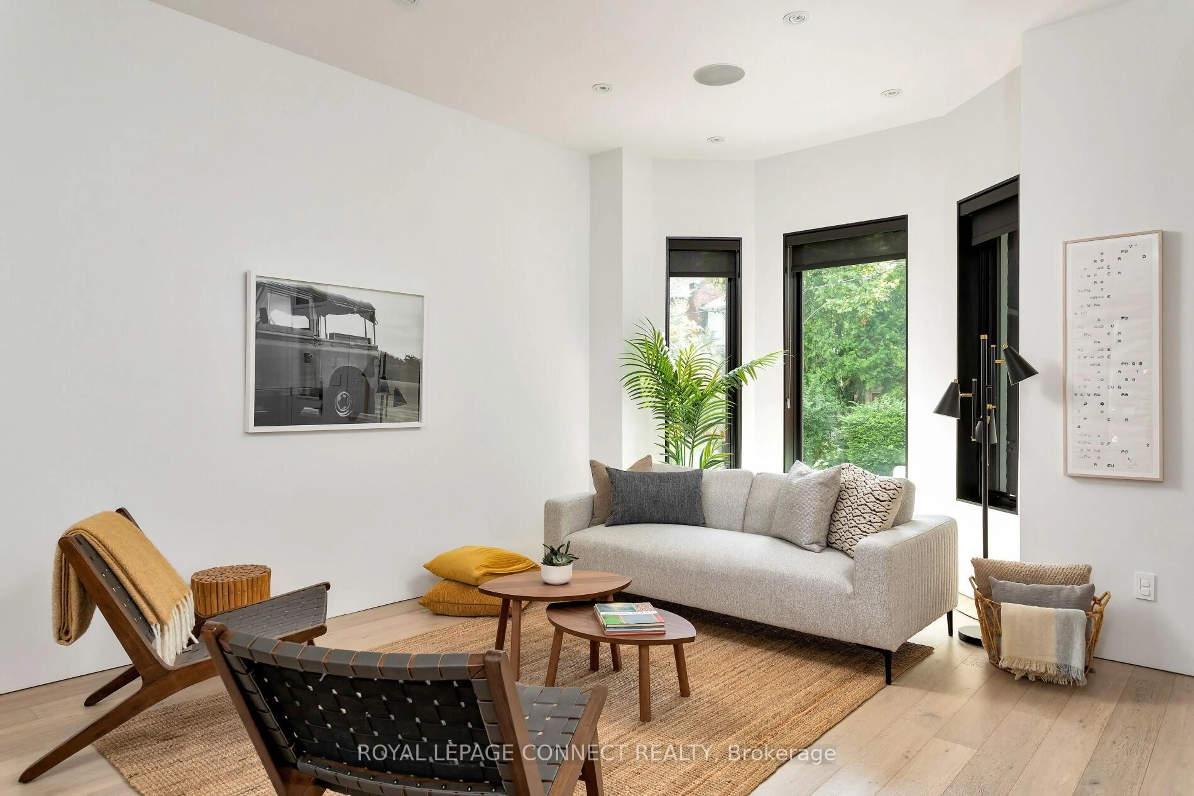 Living room with furniture, unknown for 59 Fuller Ave, Toronto Ontario M6R 2C4