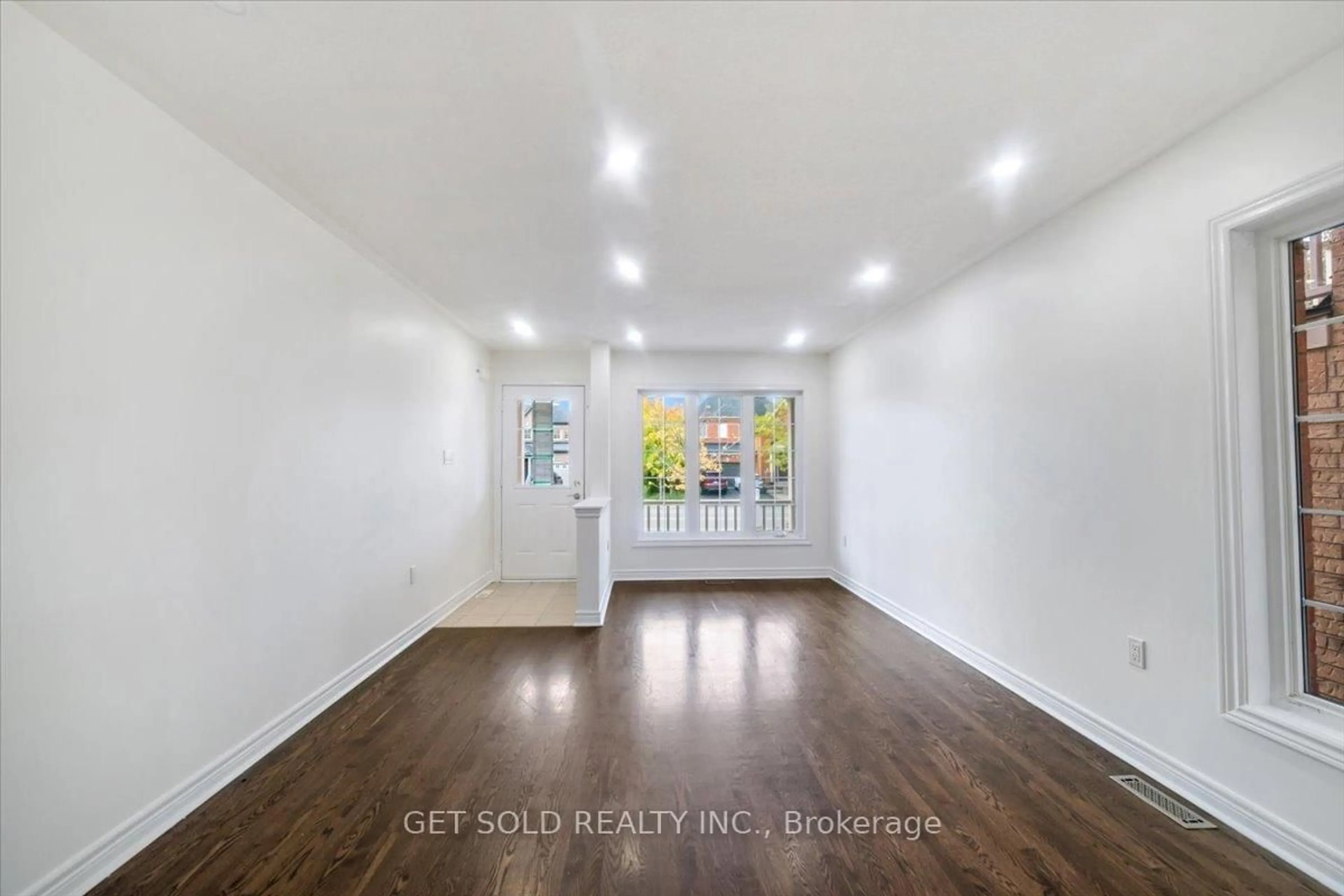 A pic of a room for 455 Scott Blvd, Milton Ontario L9T 0V1