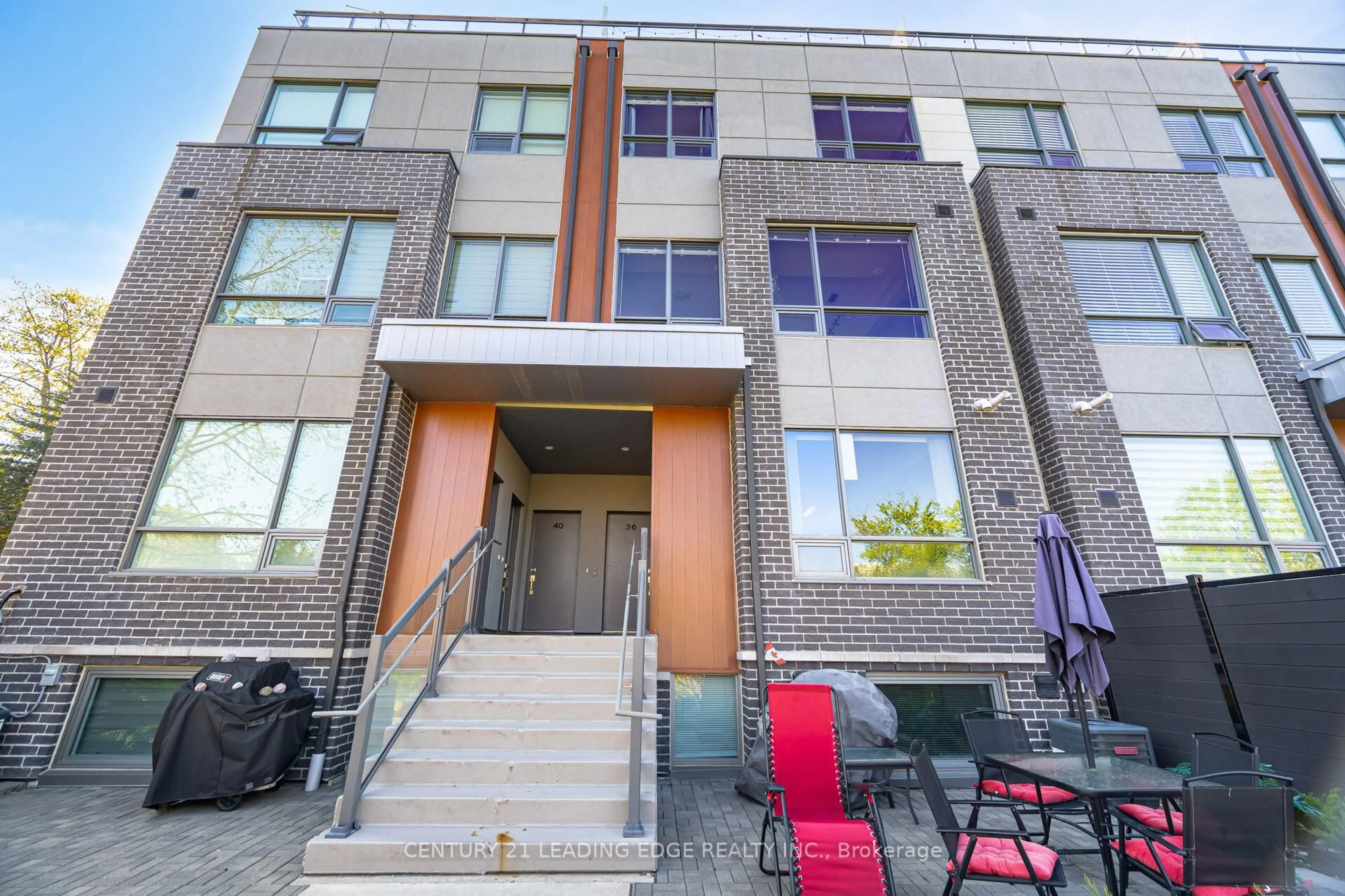 Patio, street for 650 Atwater Ave #35, Mississauga Ontario L5G 4K7