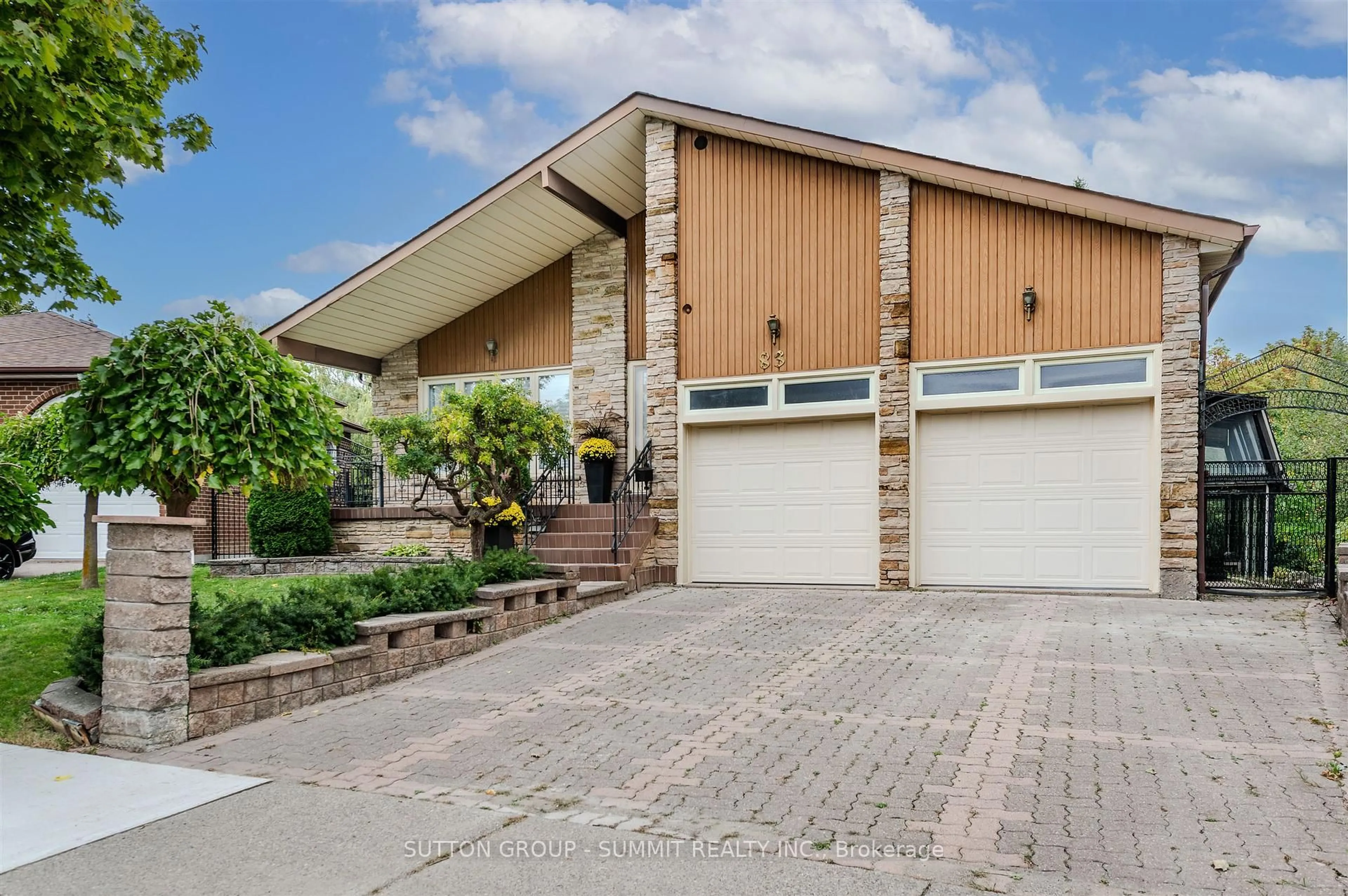 Unknown for 83 CURTIS Dr, Brampton Ontario L6Y 2J6