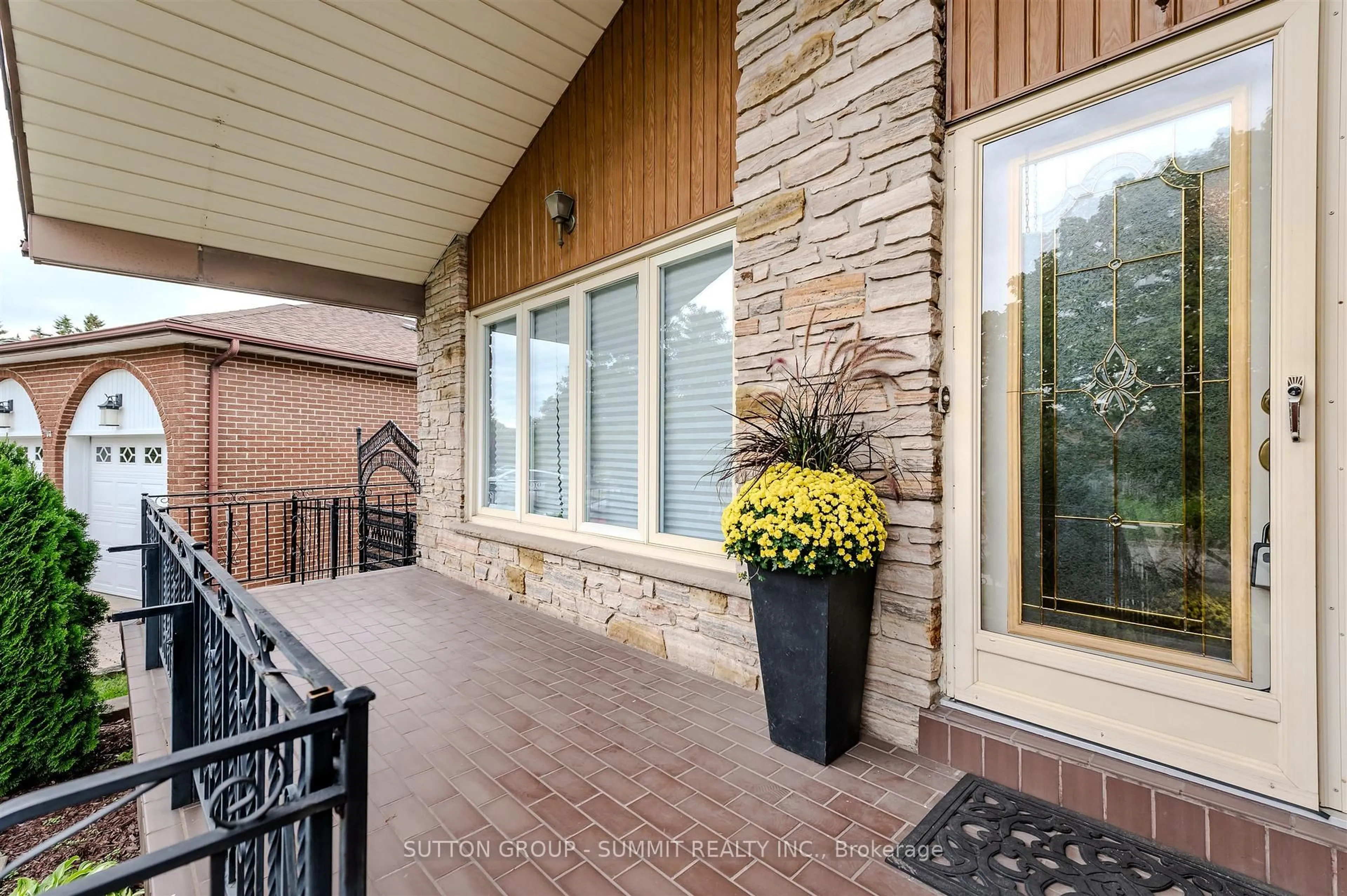 Unknown for 83 CURTIS Dr, Brampton Ontario L6Y 2J6