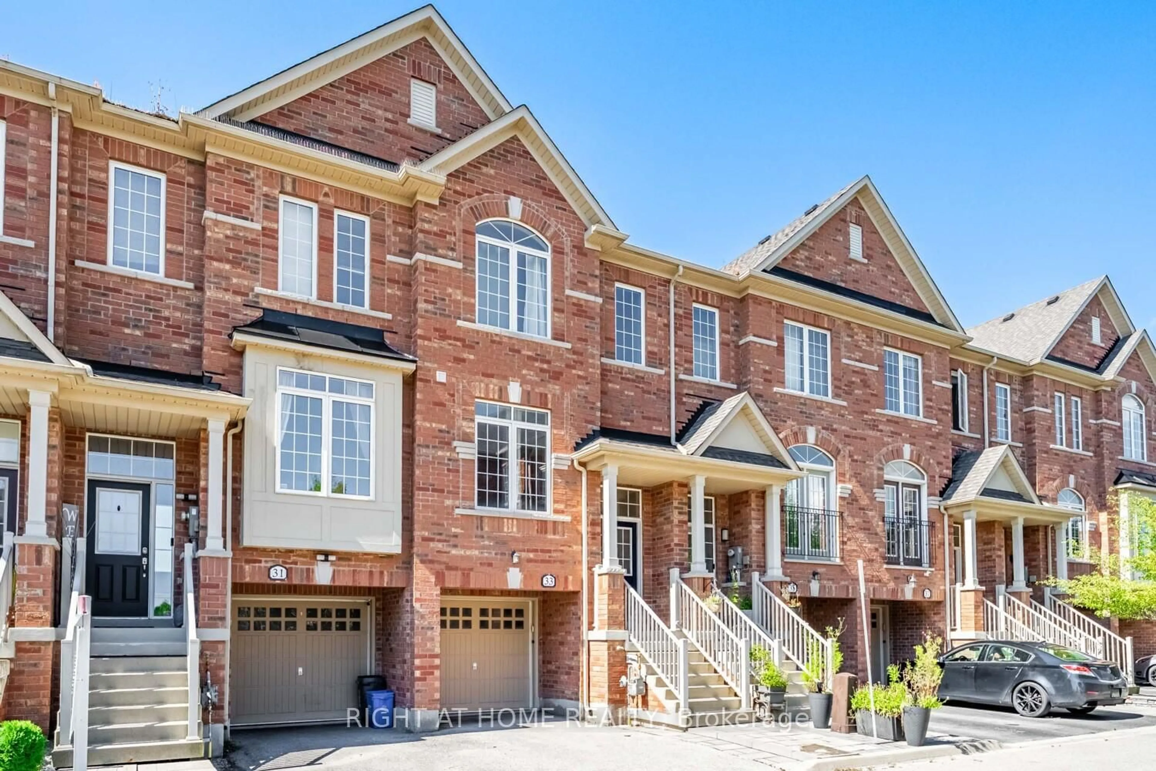 Home with brick exterior material, street for 33 Promenade Tr, Halton Hills Ontario L7G 0G8
