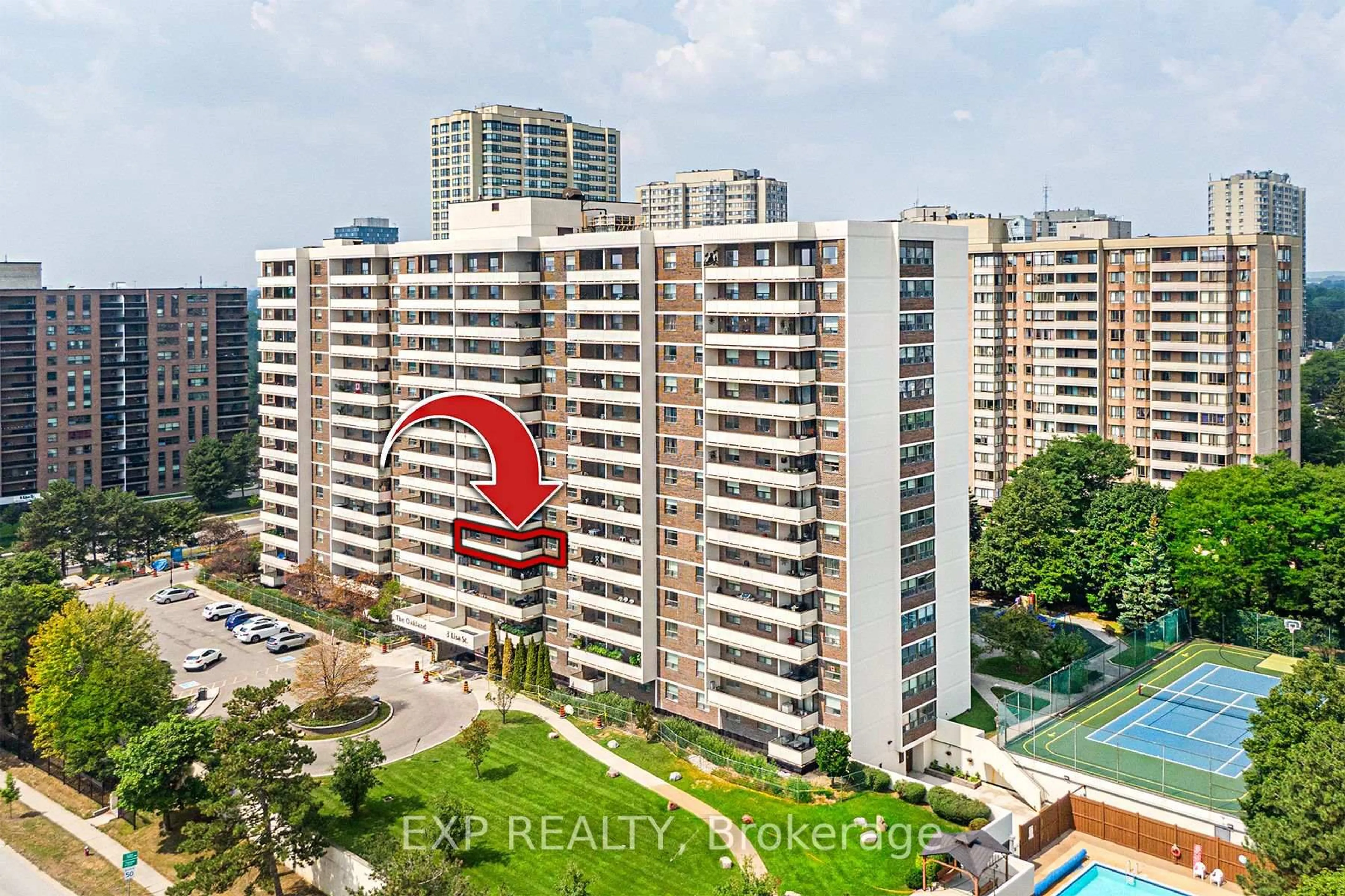 A pic from outside/outdoor area/front of a property/back of a property/a pic from drone, city buildings view from balcony for 3 Lisa St #512, Brampton Ontario L6T 4A2