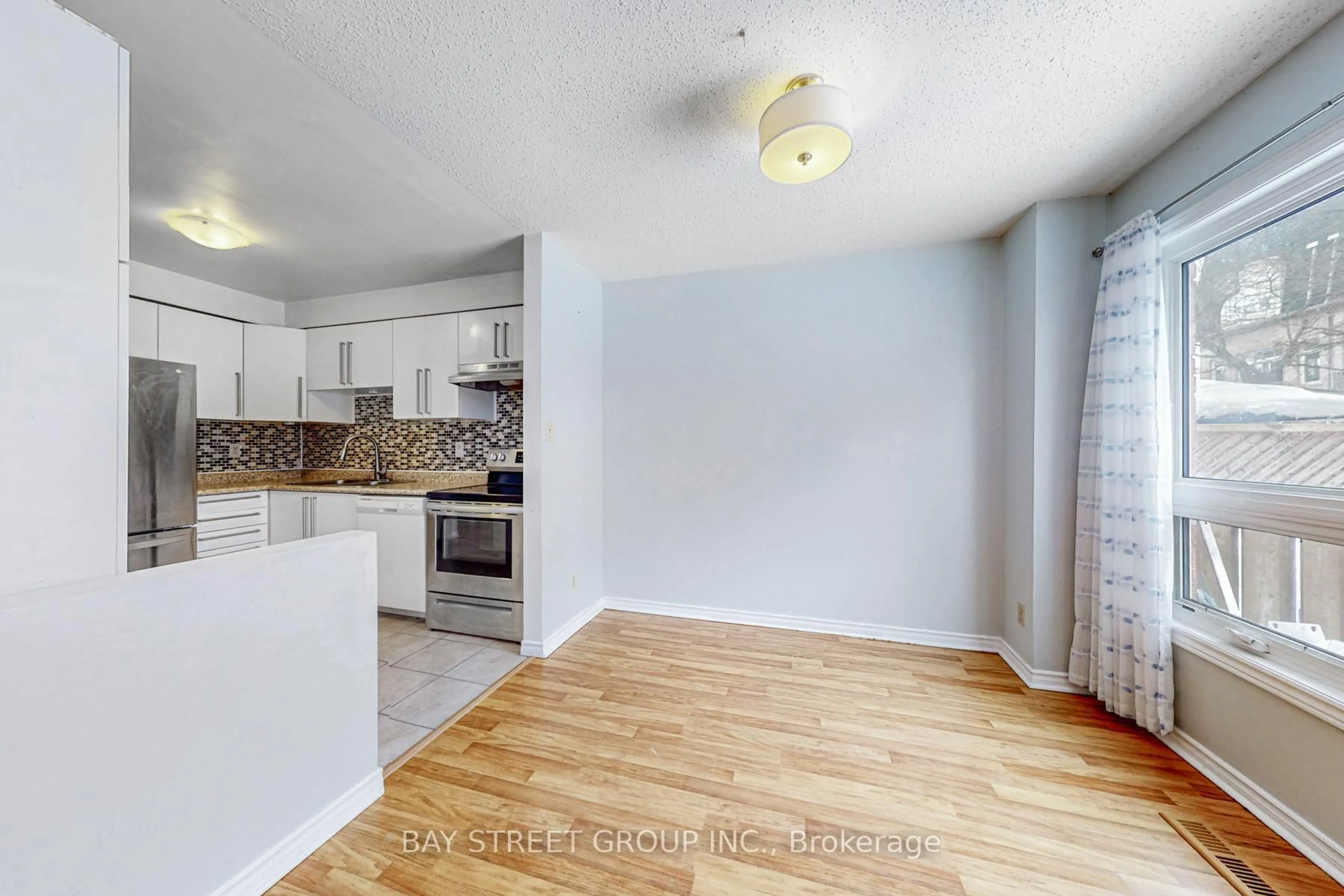 Unknown for 1232 Guelph Line #13, Burlington Ontario L7P 2S9