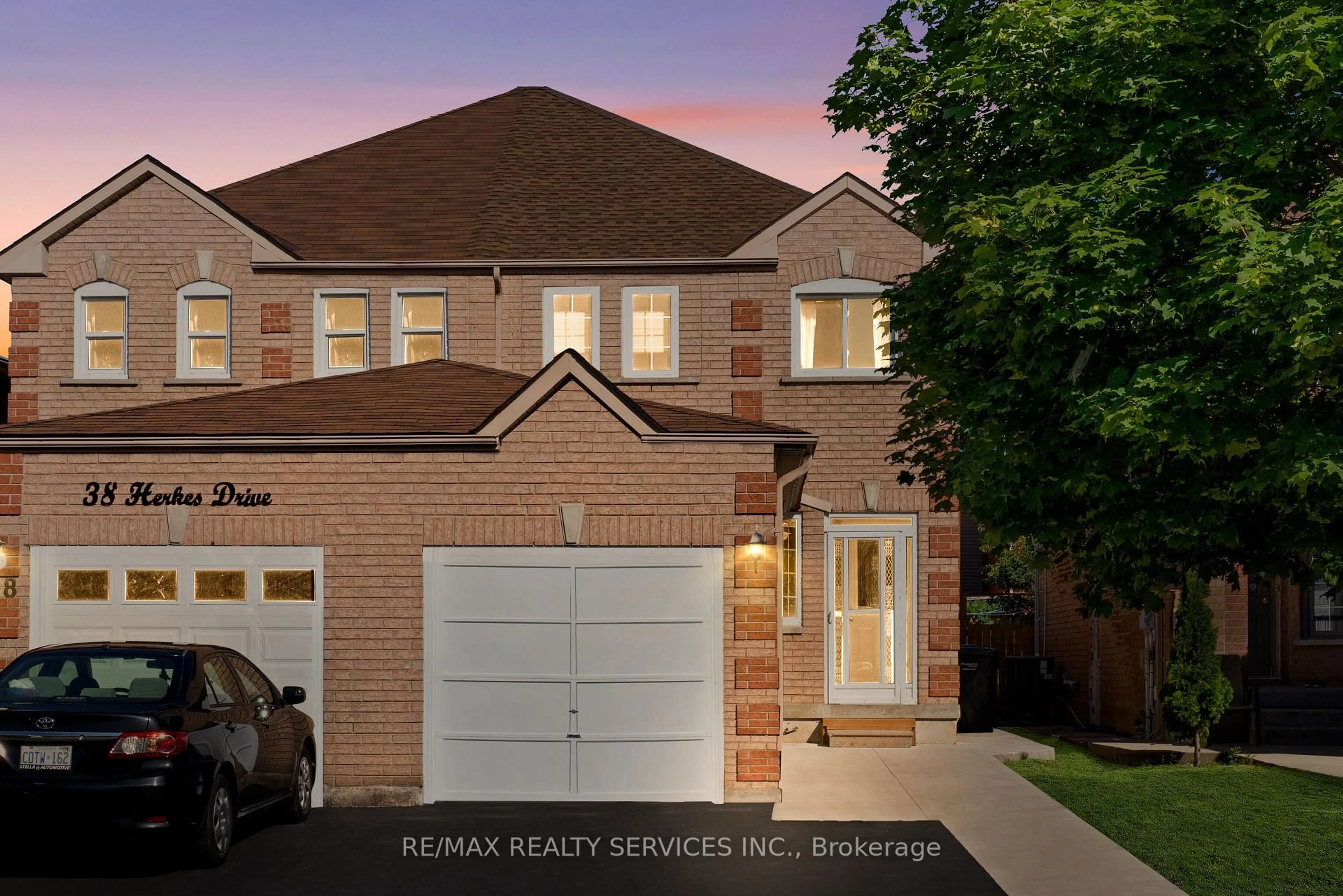 Home with brick exterior material, street for 40 Herkes Dr, Brampton Ontario L6Y 5B2