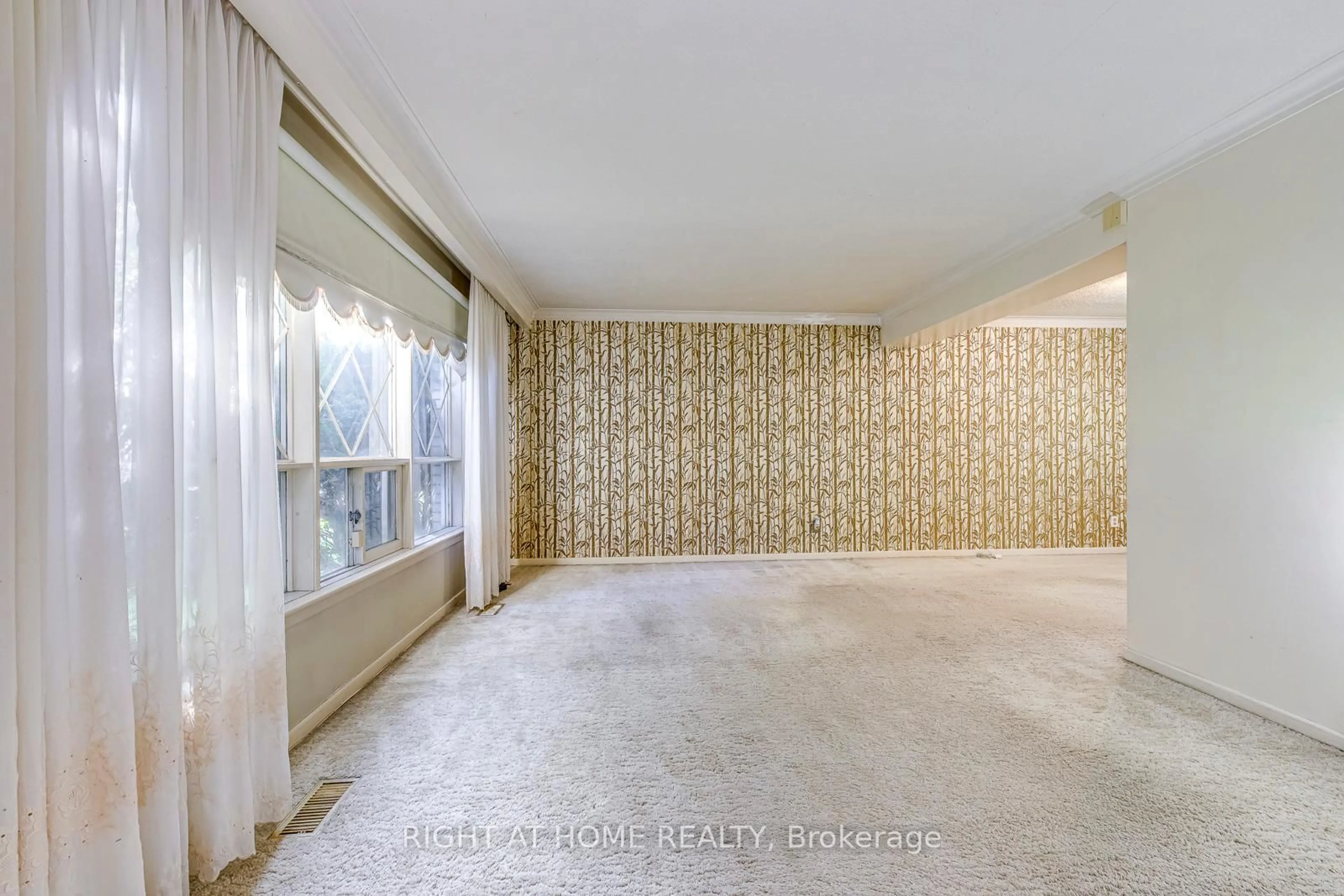 A pic of a room for 2572 Islington Ave, Toronto Ontario M9V 2X2