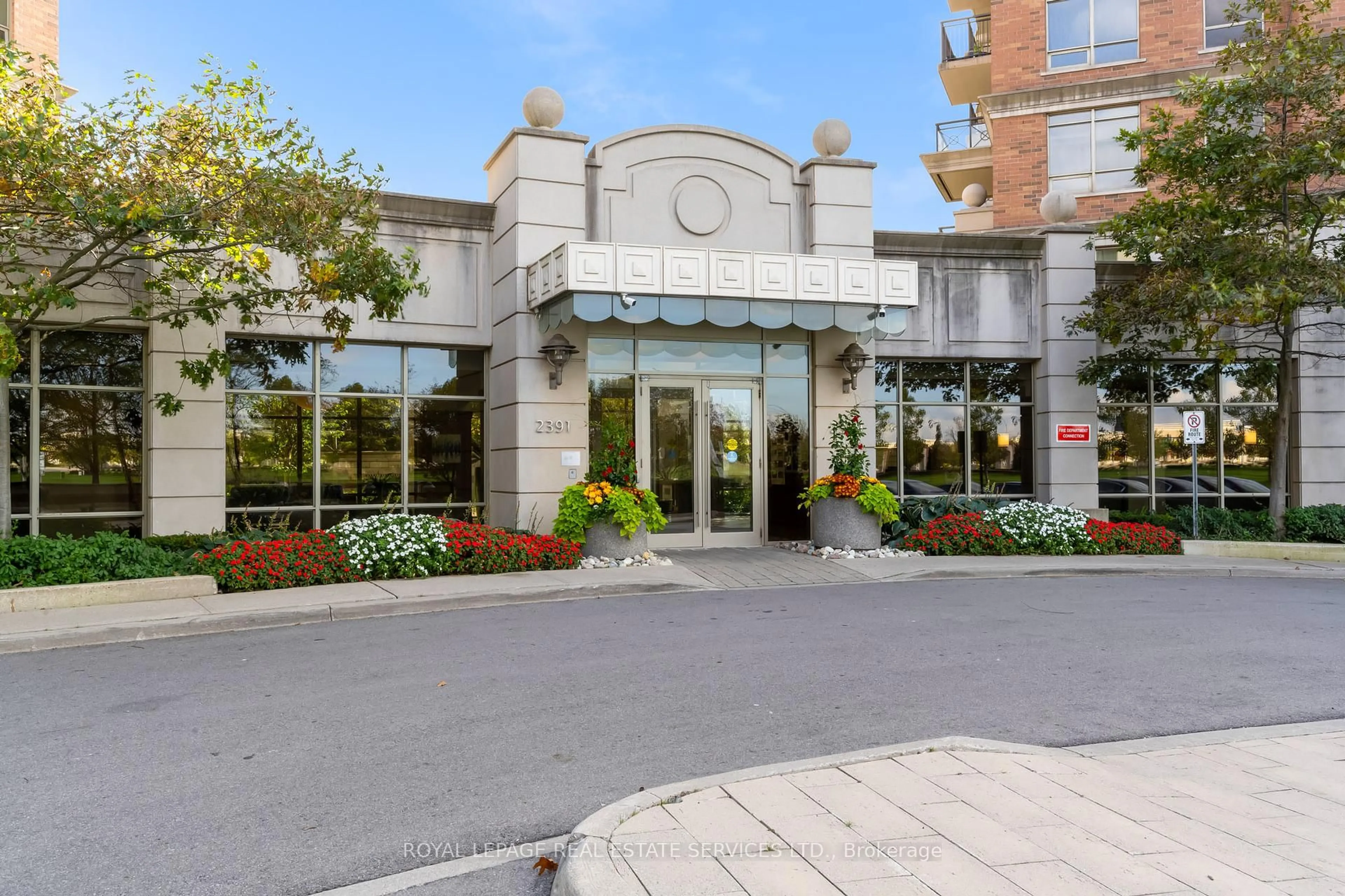 Unknown for 2379 Central Park Dr #708, Oakville Ontario L6H 0E4