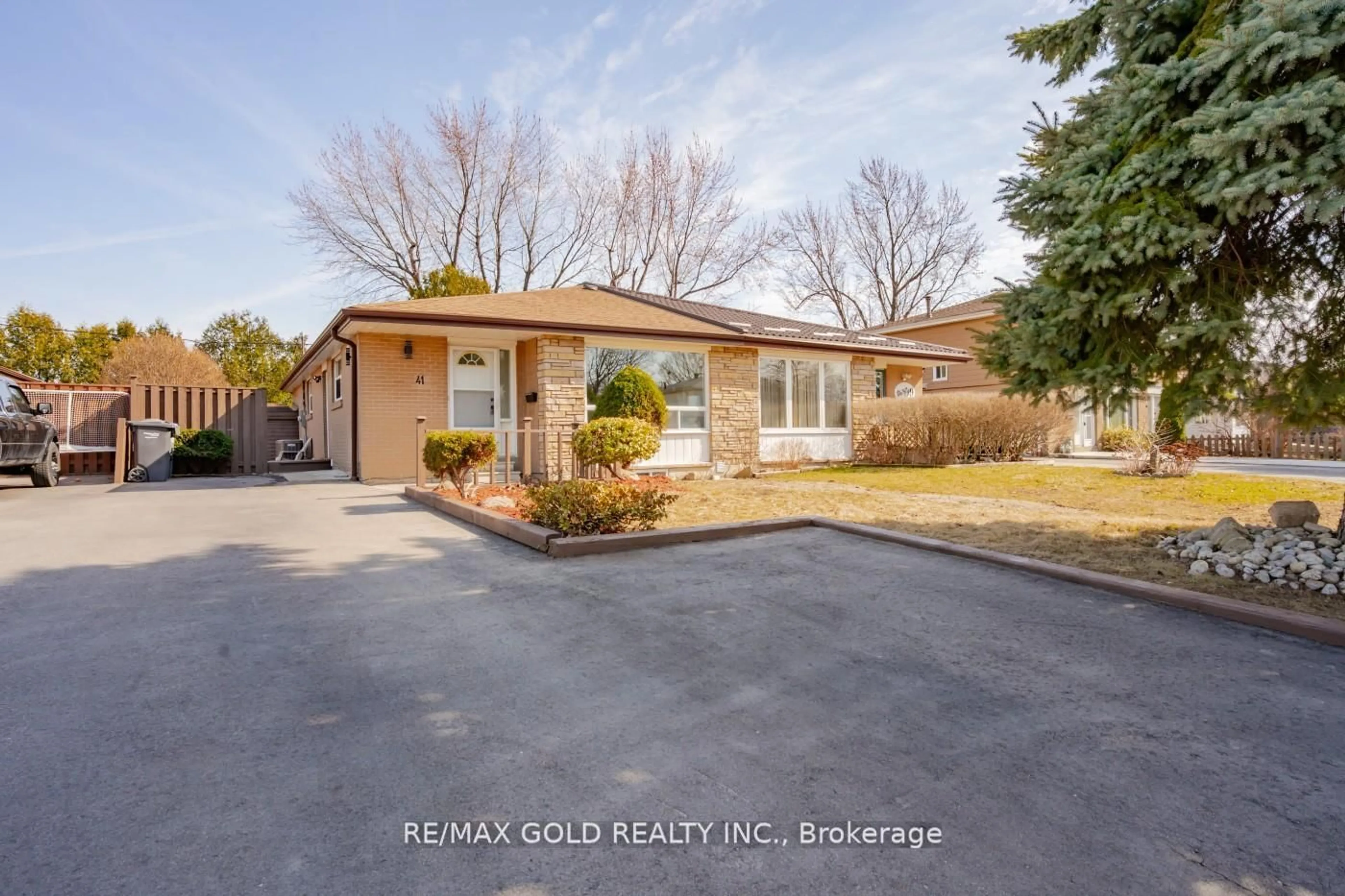 Home with brick exterior material, street for 41 Danesbury Cres, Brampton Ontario L6T 1T2