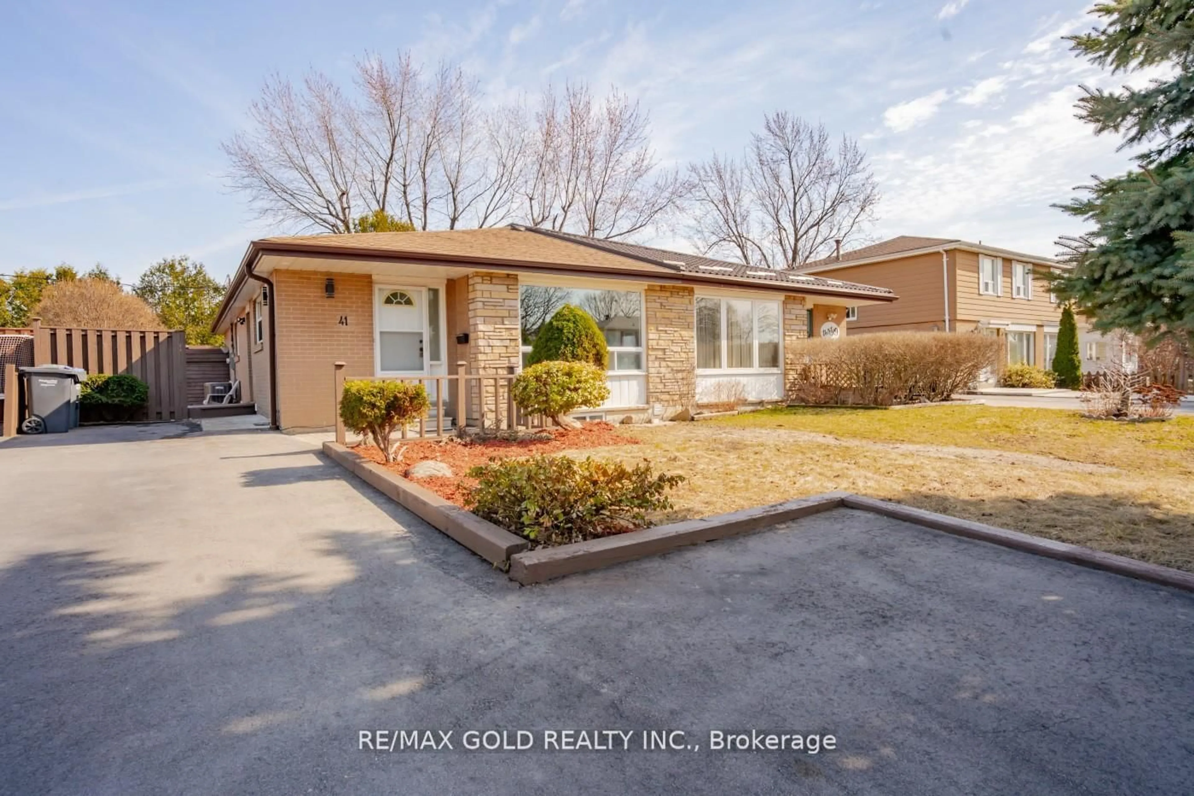 Home with brick exterior material, street for 41 Danesbury Cres, Brampton Ontario L6T 1T2