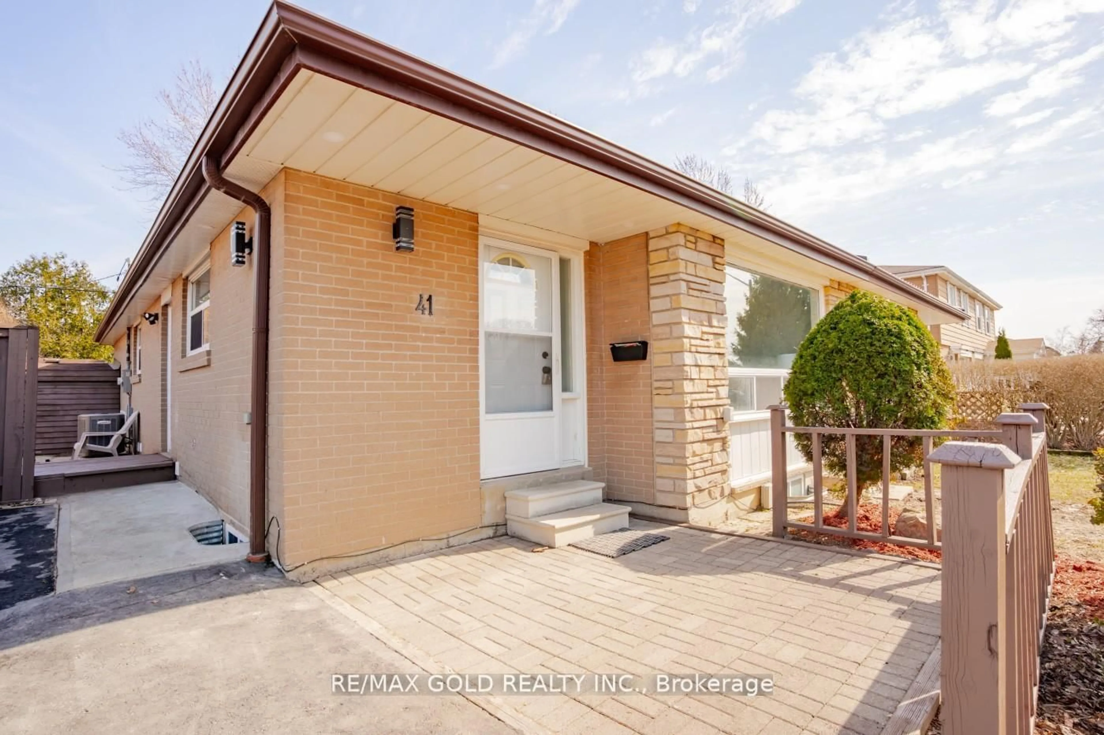 Home with brick exterior material, street for 41 Danesbury Cres, Brampton Ontario L6T 1T2