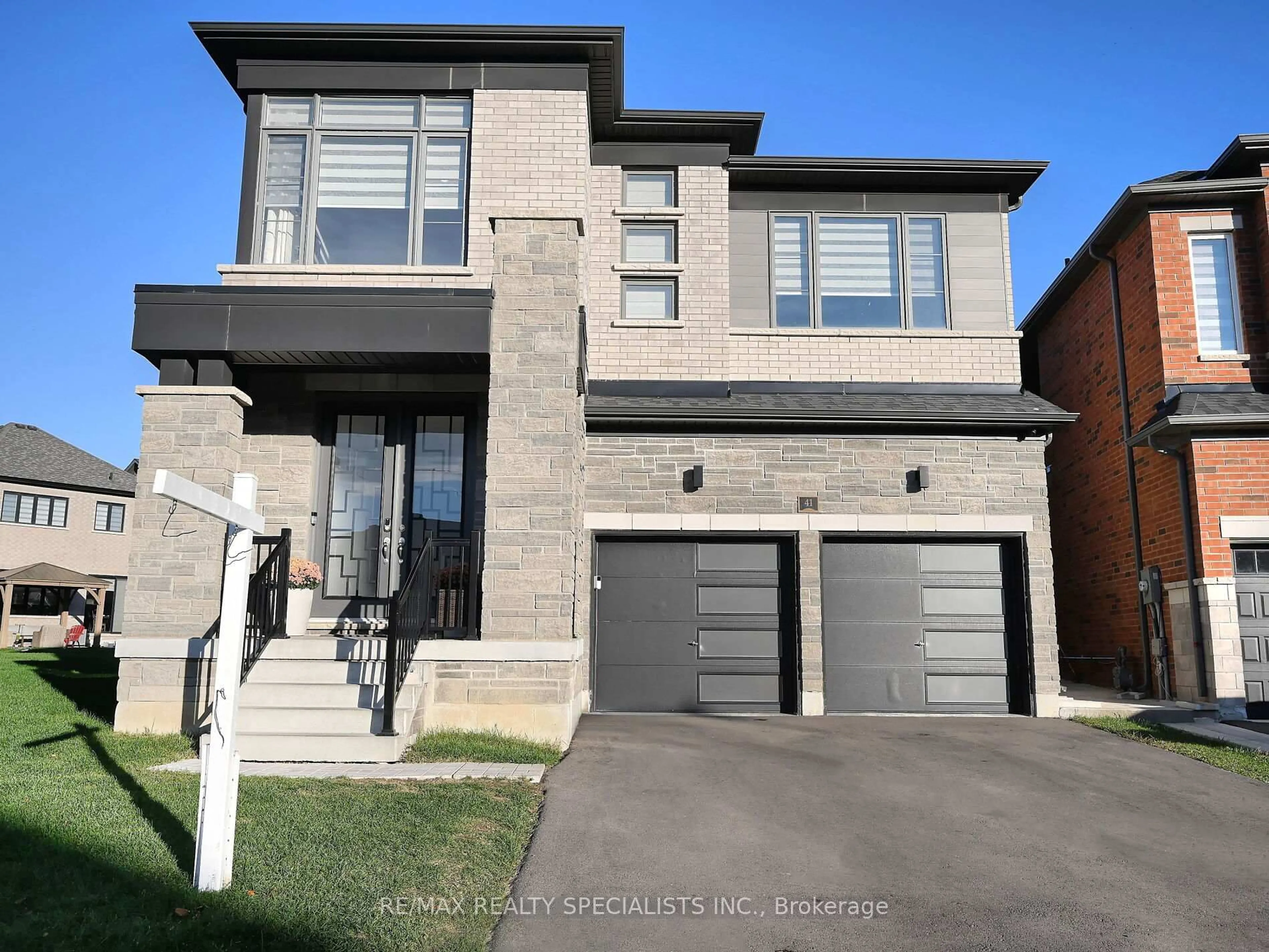 Home with brick exterior material, street for 41 Calabria Dr, Caledon Ontario L7C 4L2