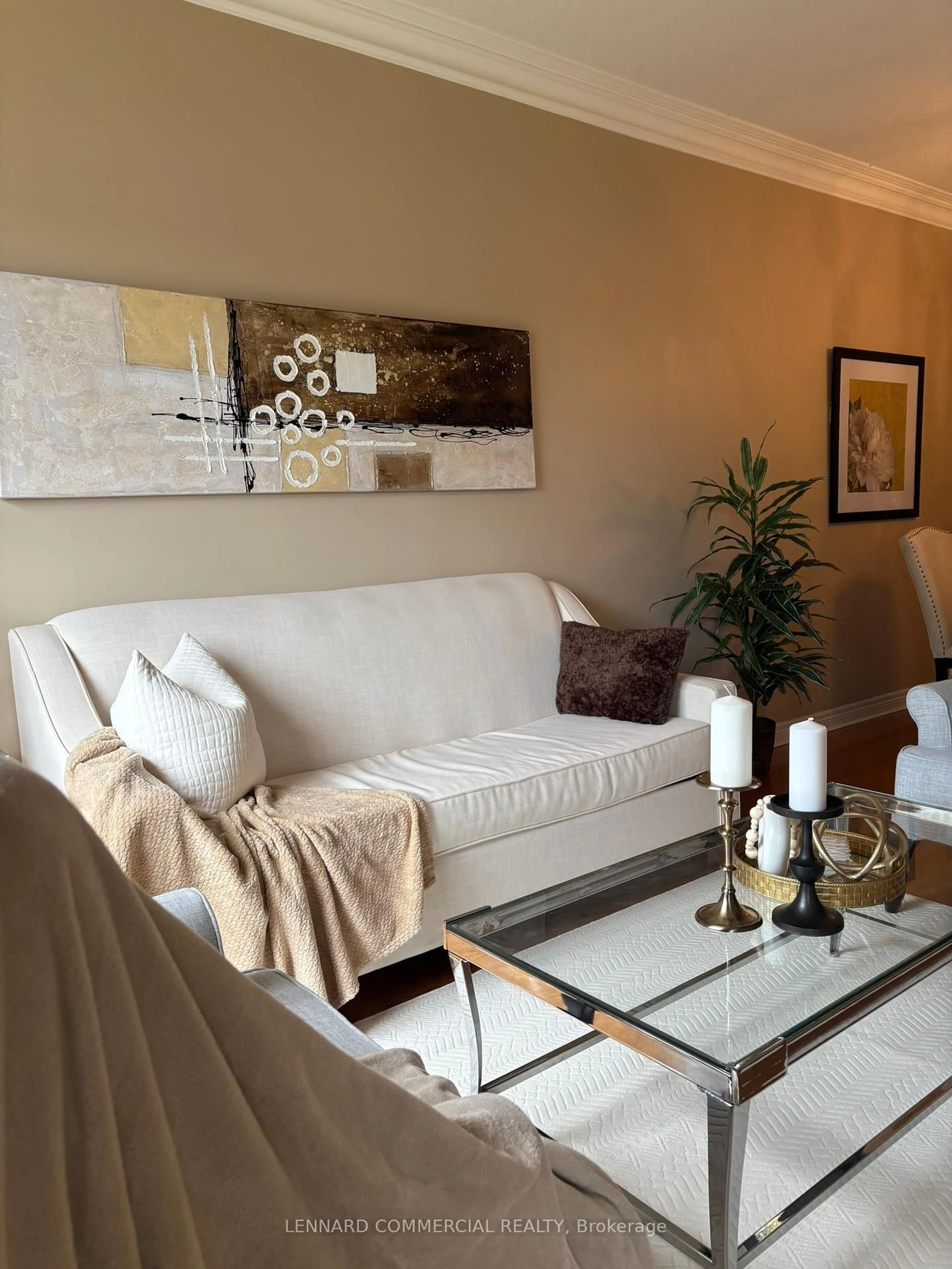 Living room with furniture, unknown for 3085 Bloor St #505, Toronto Ontario M8X 1C9